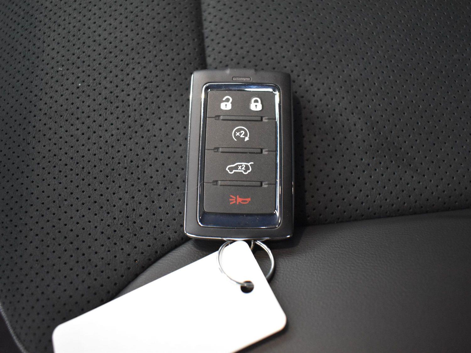 New 2025 Jeep Grand Cherokee L Laredo SUV for sale in Grand Island NE
