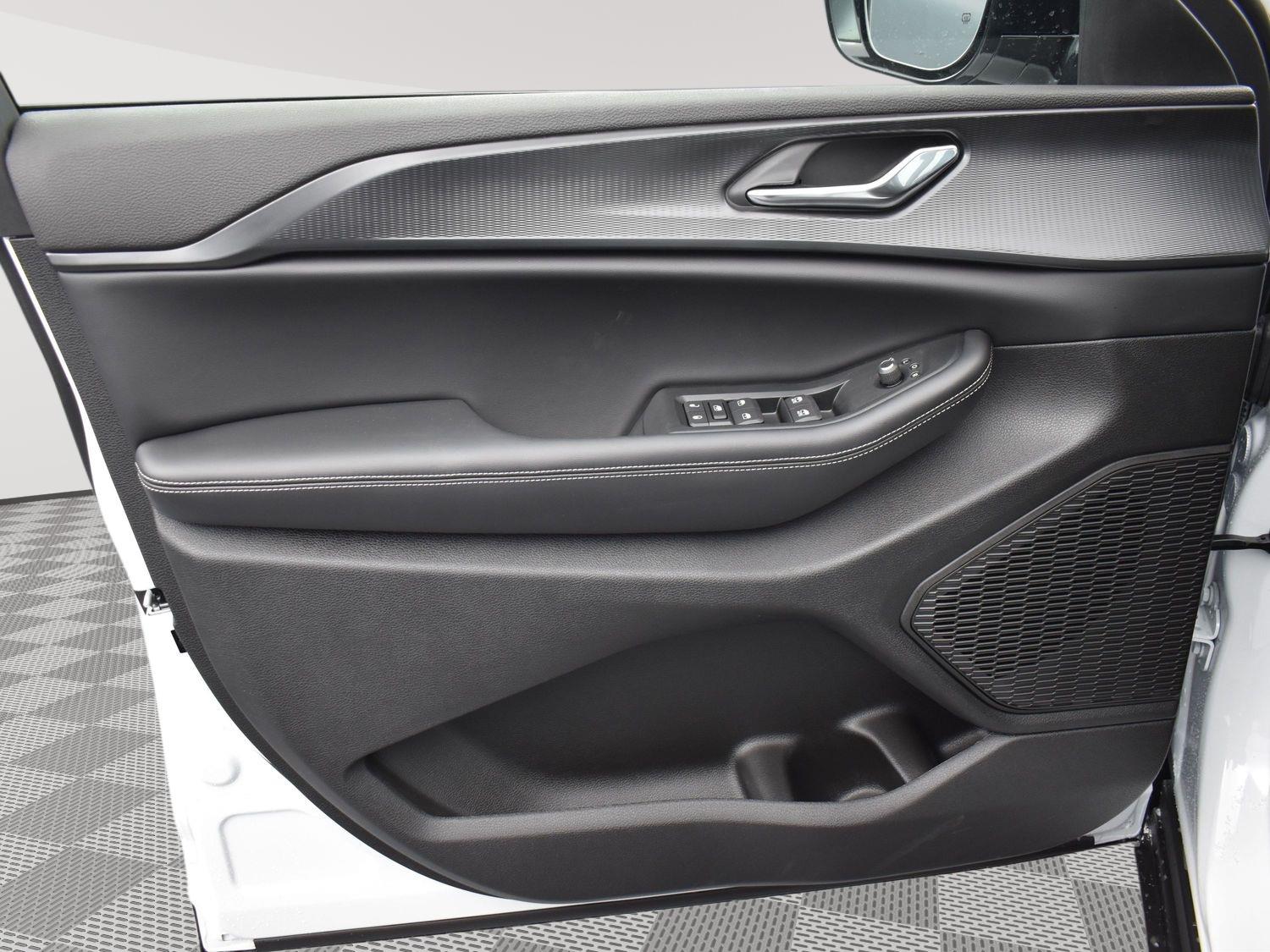 New 2025 Jeep Grand Cherokee L Altitude X SUV/Crossover for sale in Grand Island NE