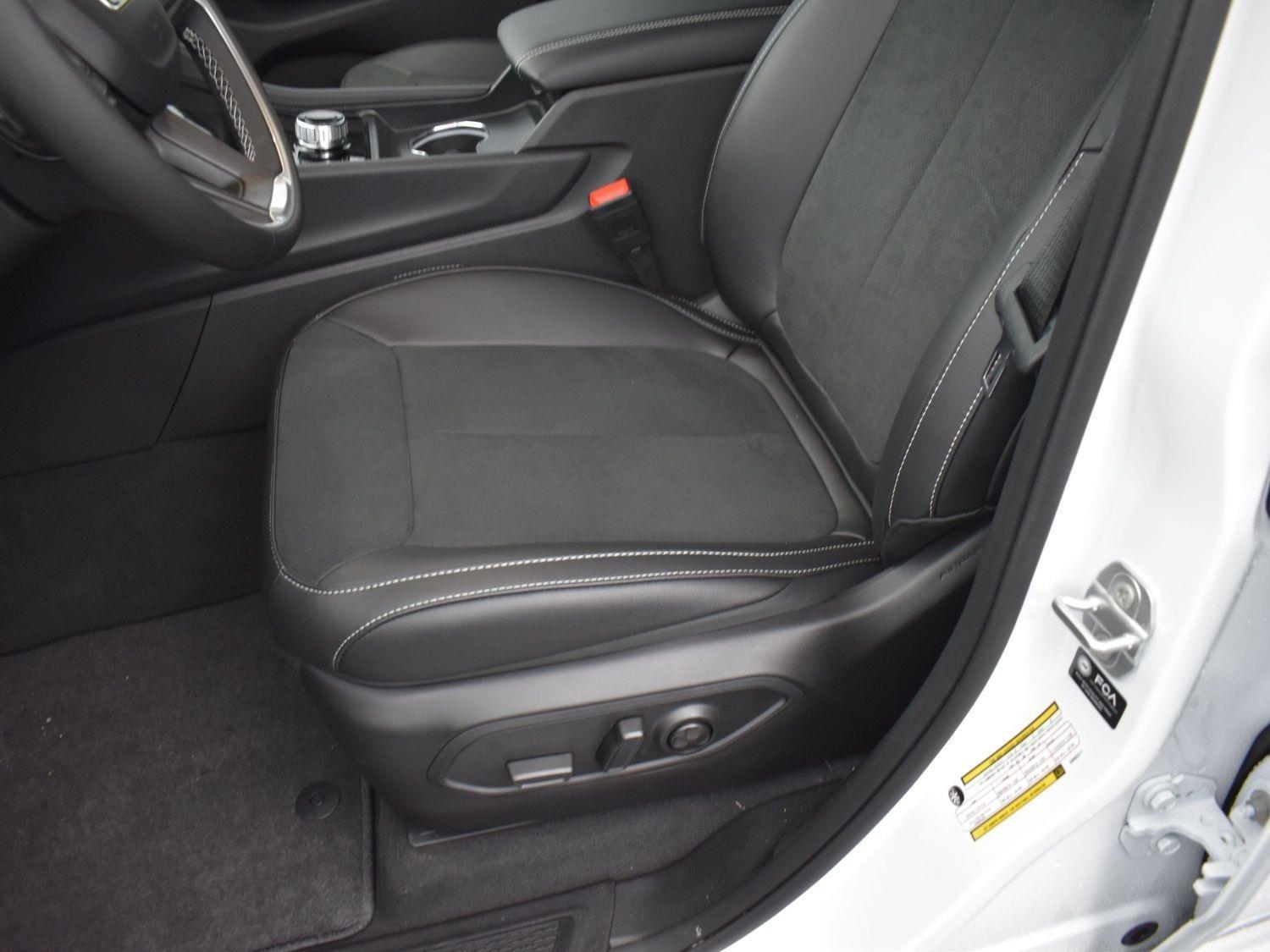 New 2025 Jeep Grand Cherokee L Altitude X SUV/Crossover for sale in Grand Island NE