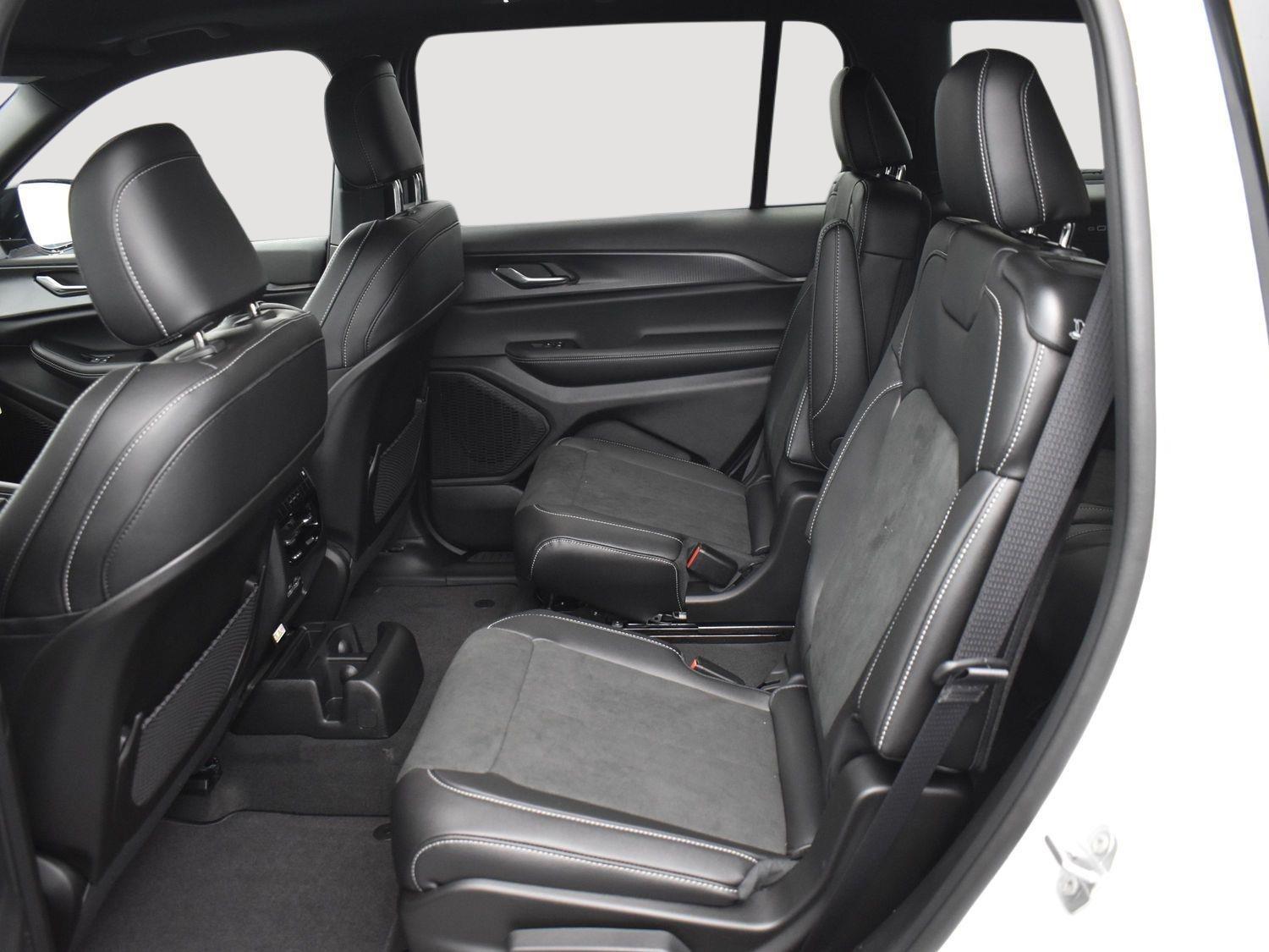 New 2025 Jeep Grand Cherokee L Altitude X SUV/Crossover for sale in Grand Island NE