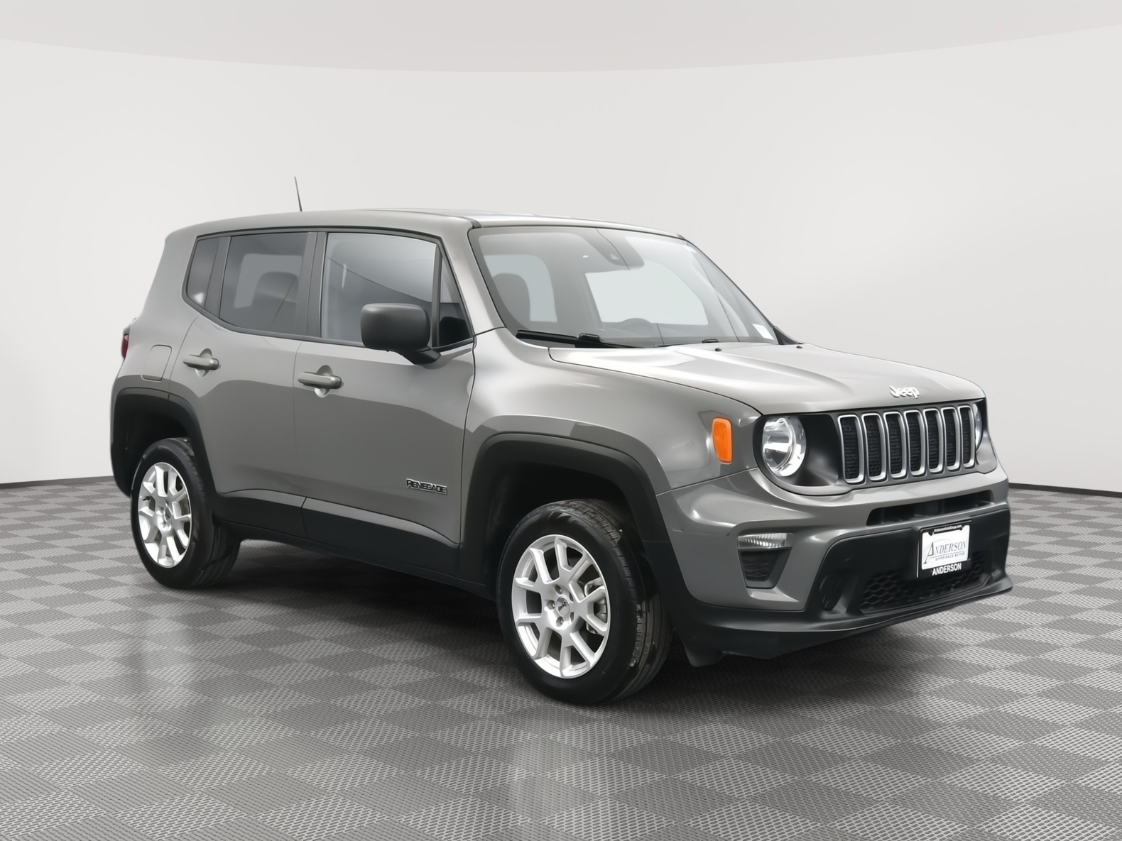 Used 2023 Jeep Renegade Latitude SUV for sale in Grand Island NE