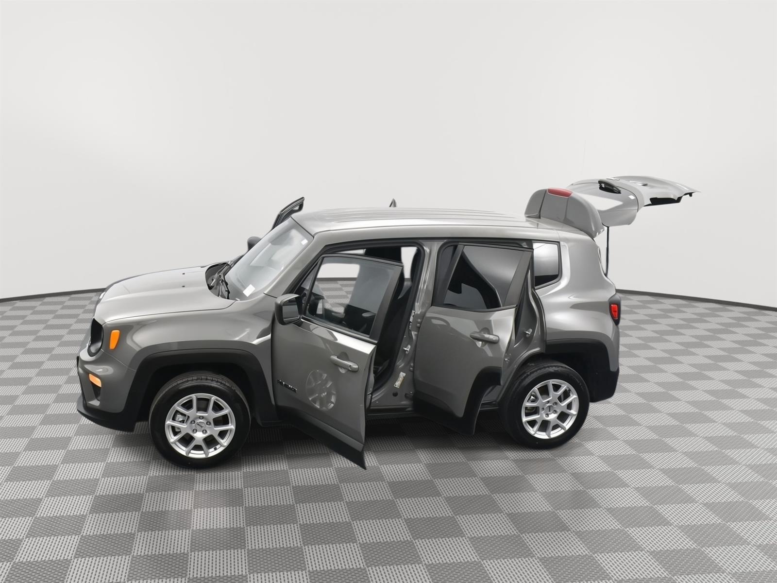 Used 2023 Jeep Renegade Latitude SUV for sale in Grand Island NE