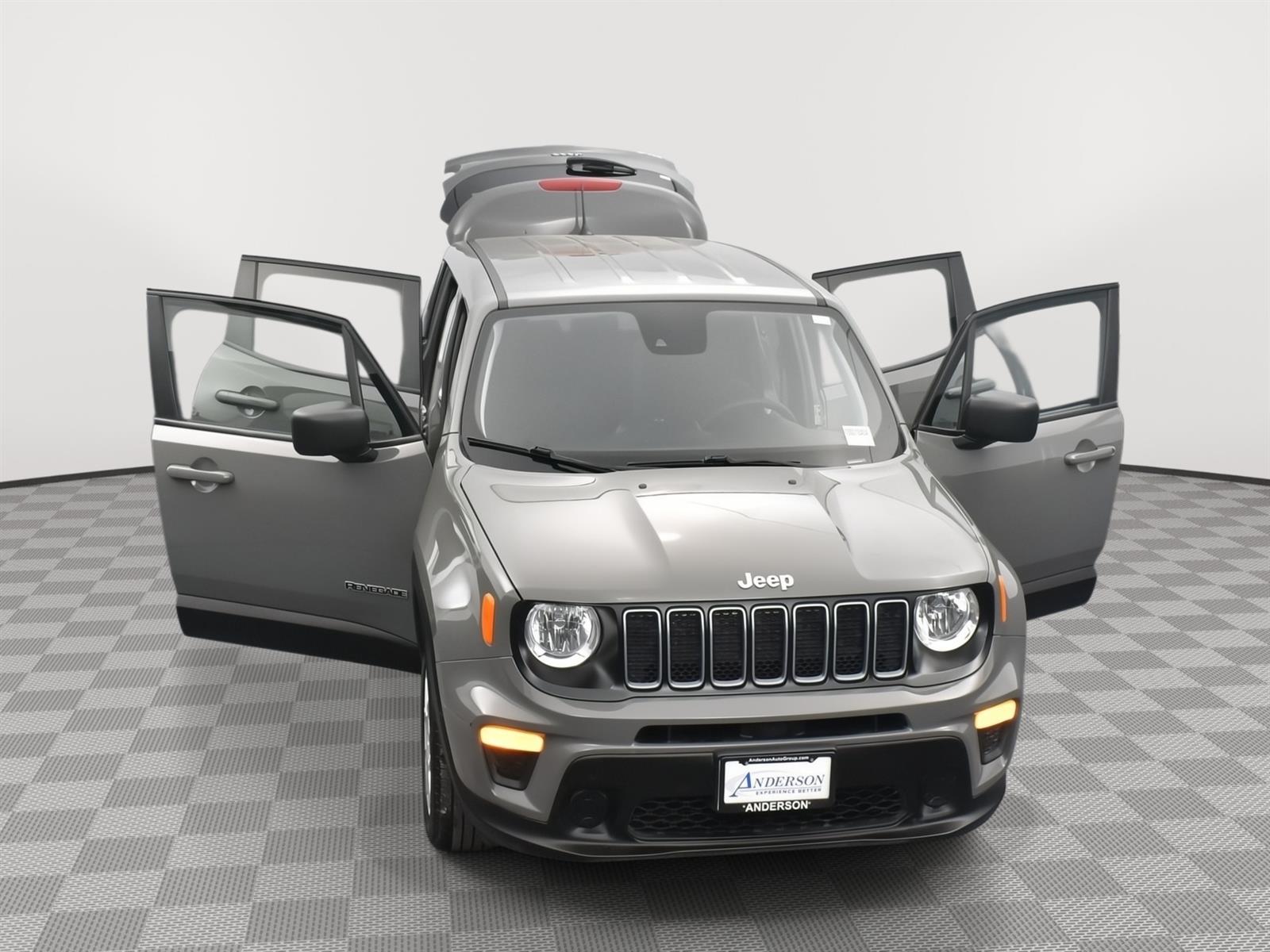 Used 2023 Jeep Renegade Latitude SUV for sale in Grand Island NE