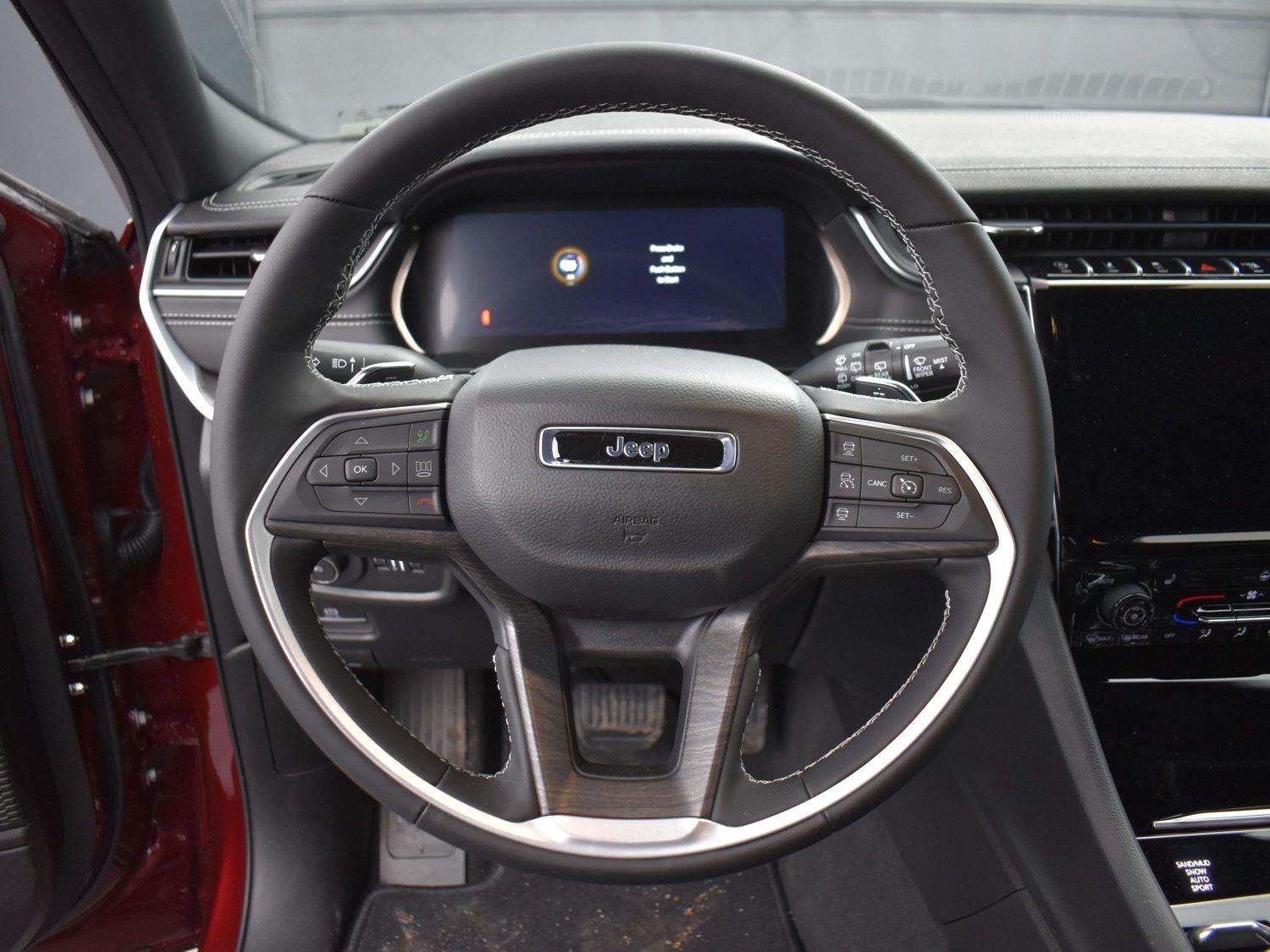 New 2025 Jeep Grand Cherokee L Limited SUV for sale in Grand Island NE
