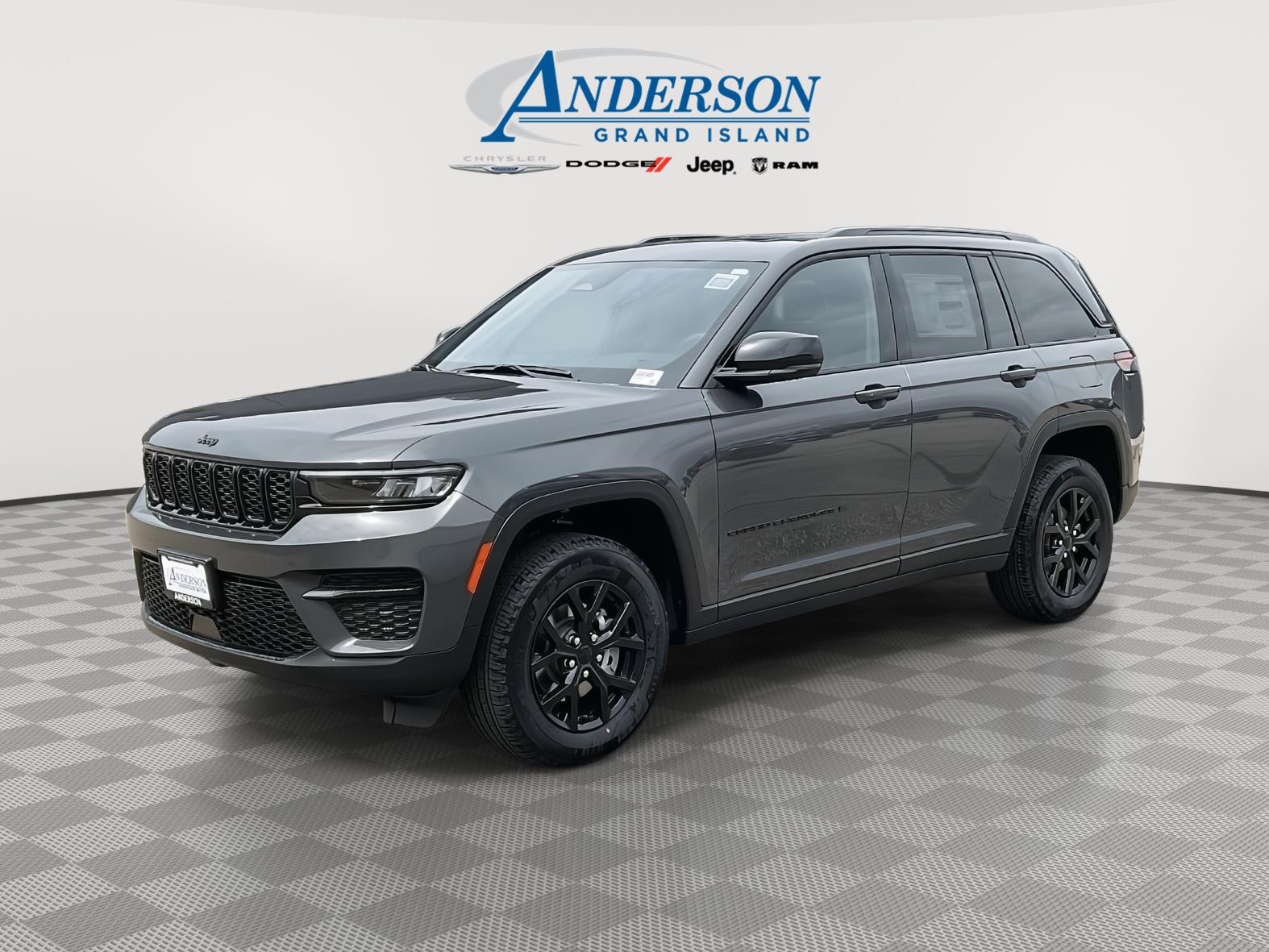 New 2025 Jeep Grand Cherokee Laredo SUV for sale in Grand Island NE