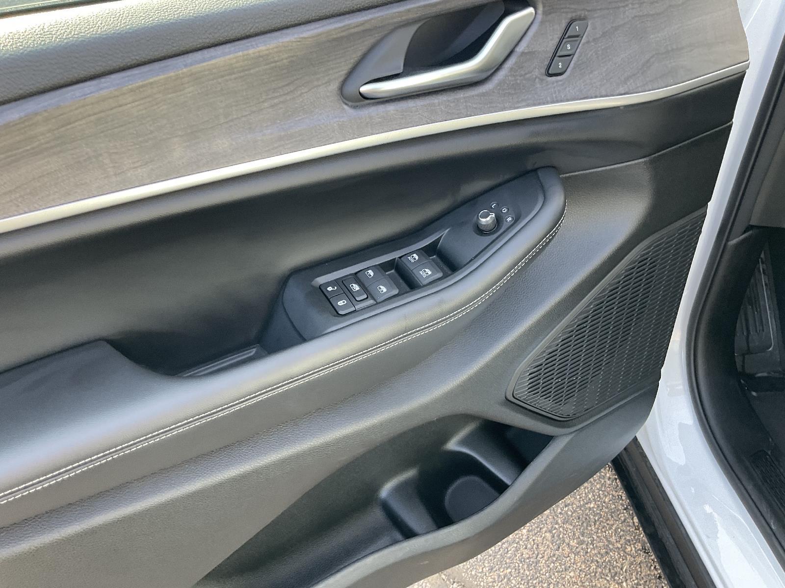 Used 2024 Jeep Grand Cherokee L Limited SUV for sale in Grand Island NE
