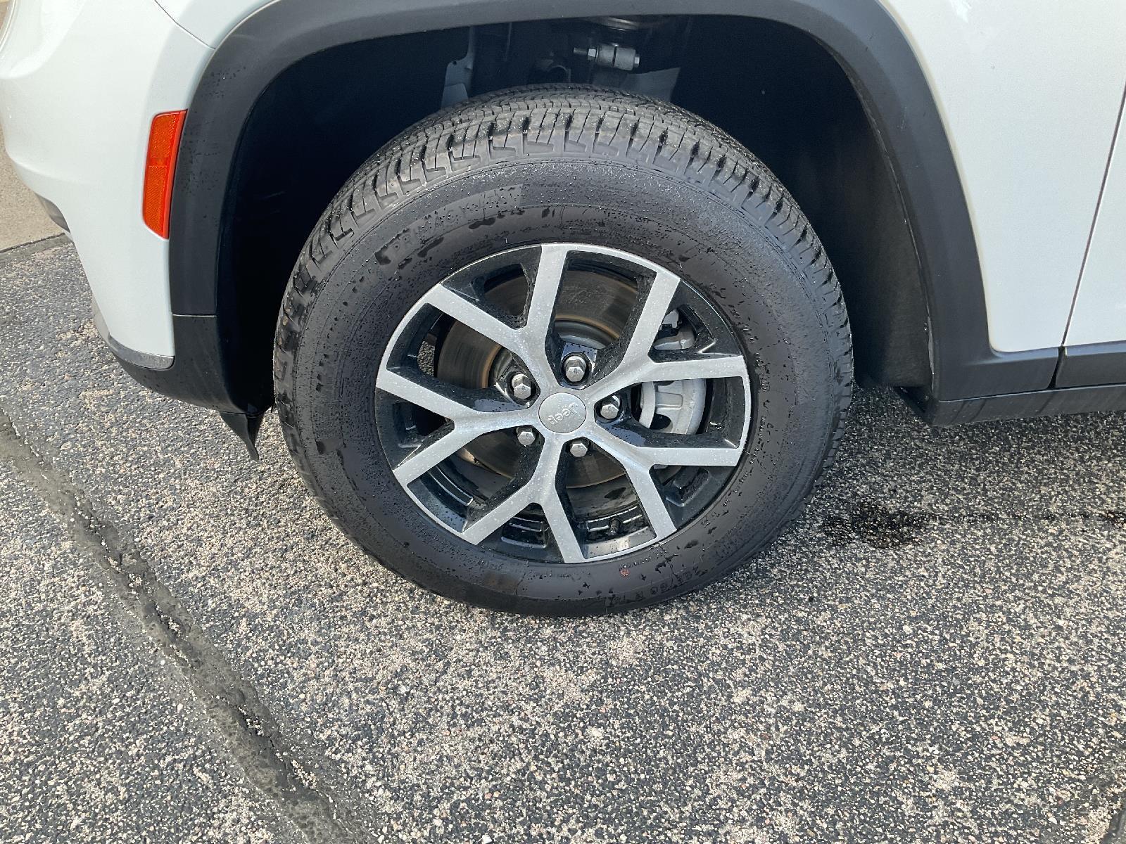Used 2024 Jeep Grand Cherokee L Limited SUV for sale in Grand Island NE