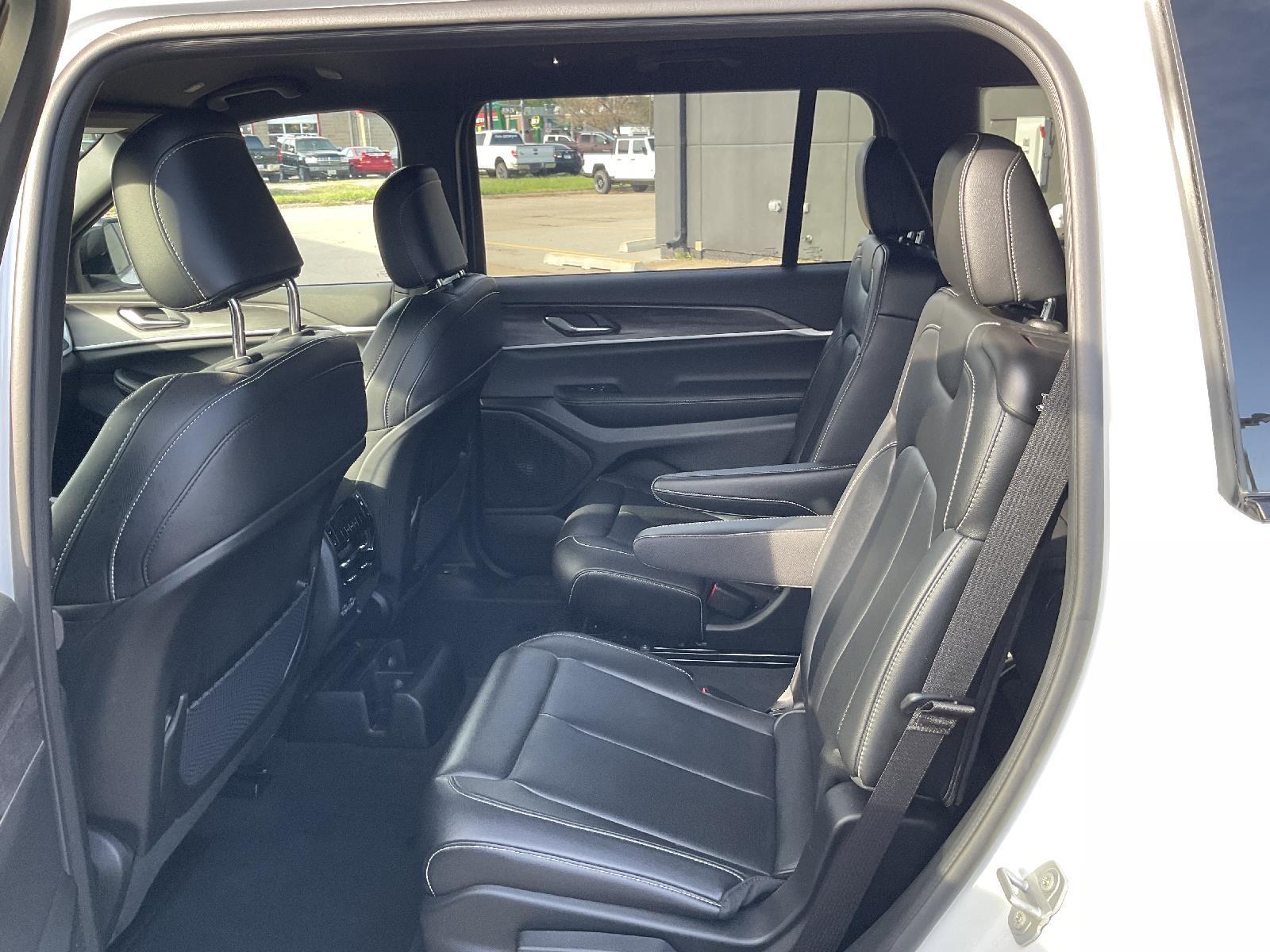 Used 2024 Jeep Grand Cherokee L Limited SUV for sale in Grand Island NE