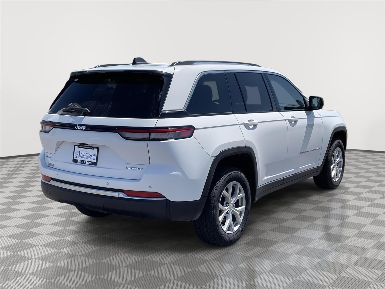 Used 2024 Jeep Grand Cherokee Limited SUV for sale in Grand Island NE