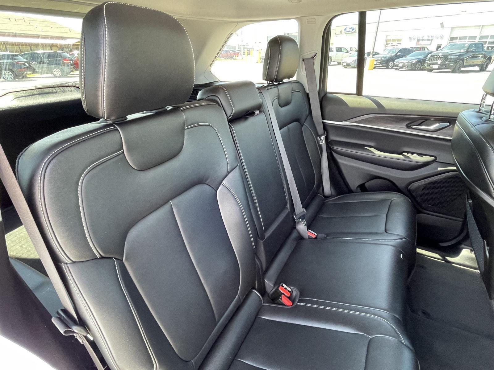 Used 2024 Jeep Grand Cherokee Limited SUV for sale in Grand Island NE