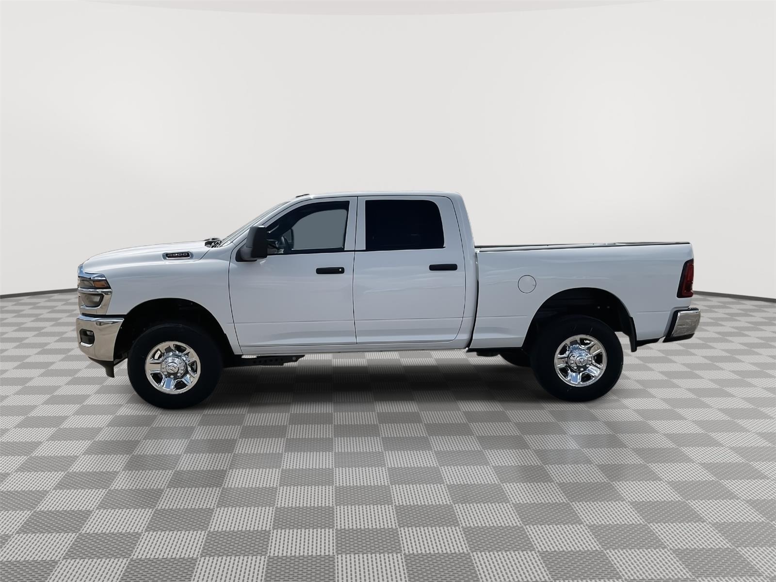 2025 Ram 2500 Tradesman photo 2