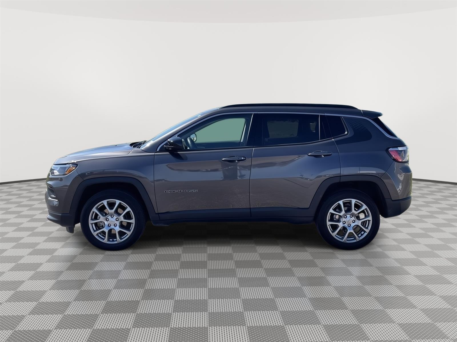 Used 2022 Jeep Compass Latitude Lux SUV for sale in Grand Island NE