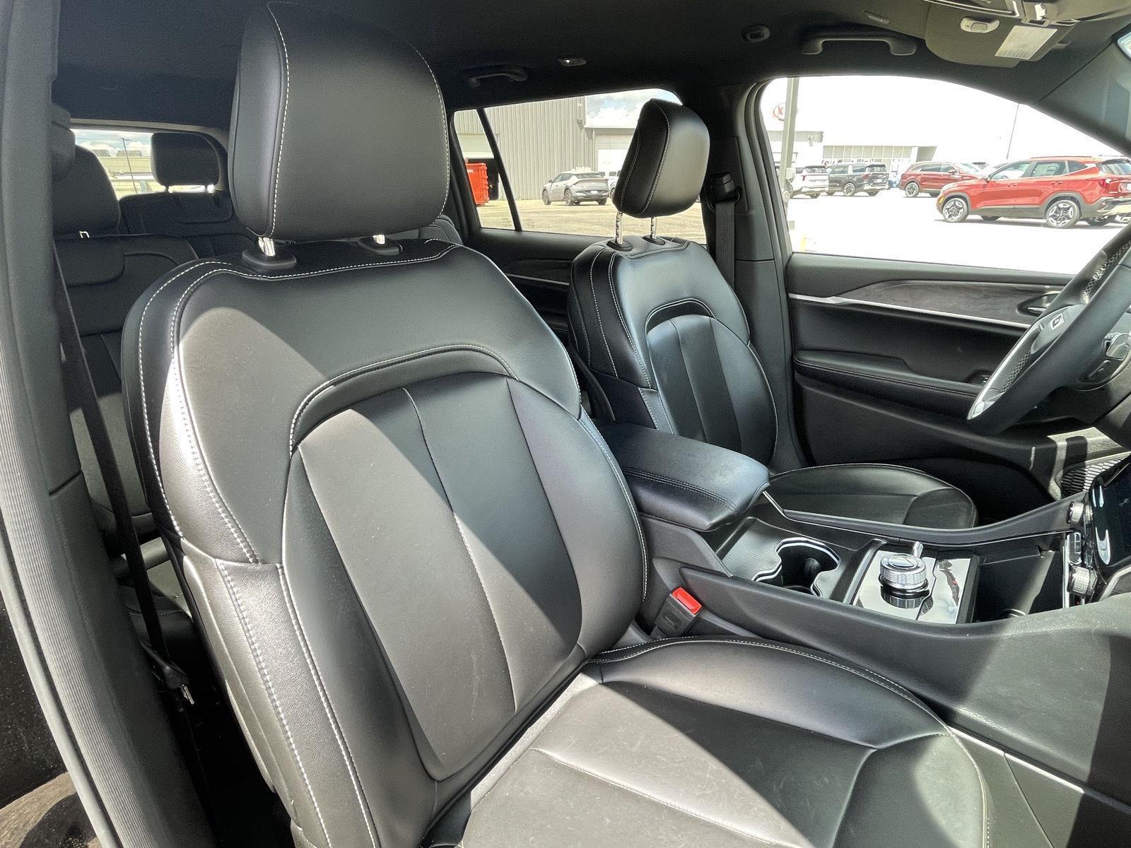 Pre-Owned 2024 Jeep Grand Cherokee L for sale in Grand Island NE