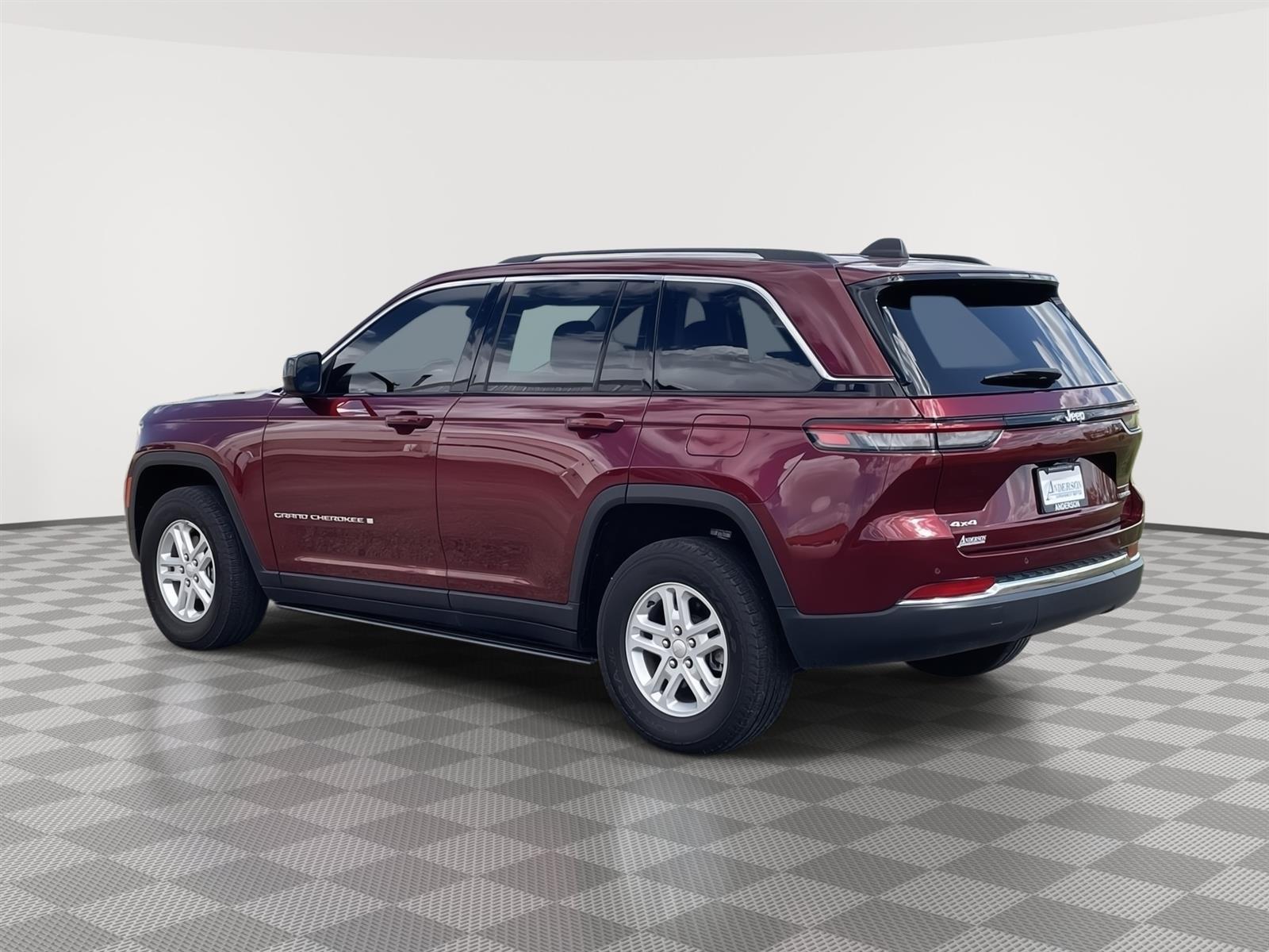 Used 2023 Jeep Grand Cherokee Laredo SUV for sale in Grand Island NE