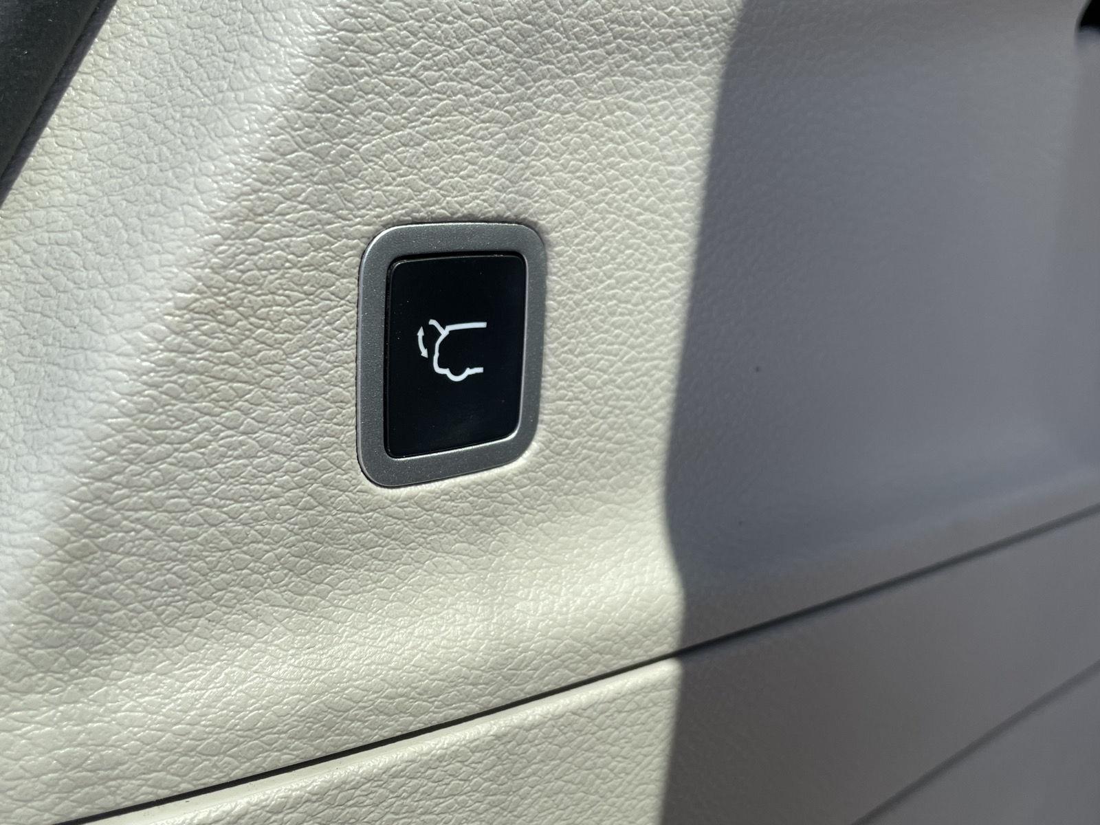 Pre-Owned 2023 Chrysler Voyager for sale in Grand Island NE