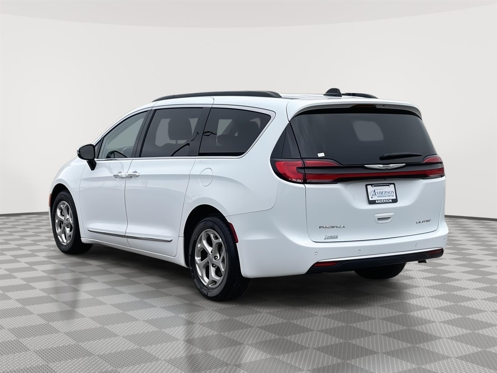 Used 2023 Chrysler Pacifica Limited Minivans for sale in Grand Island NE