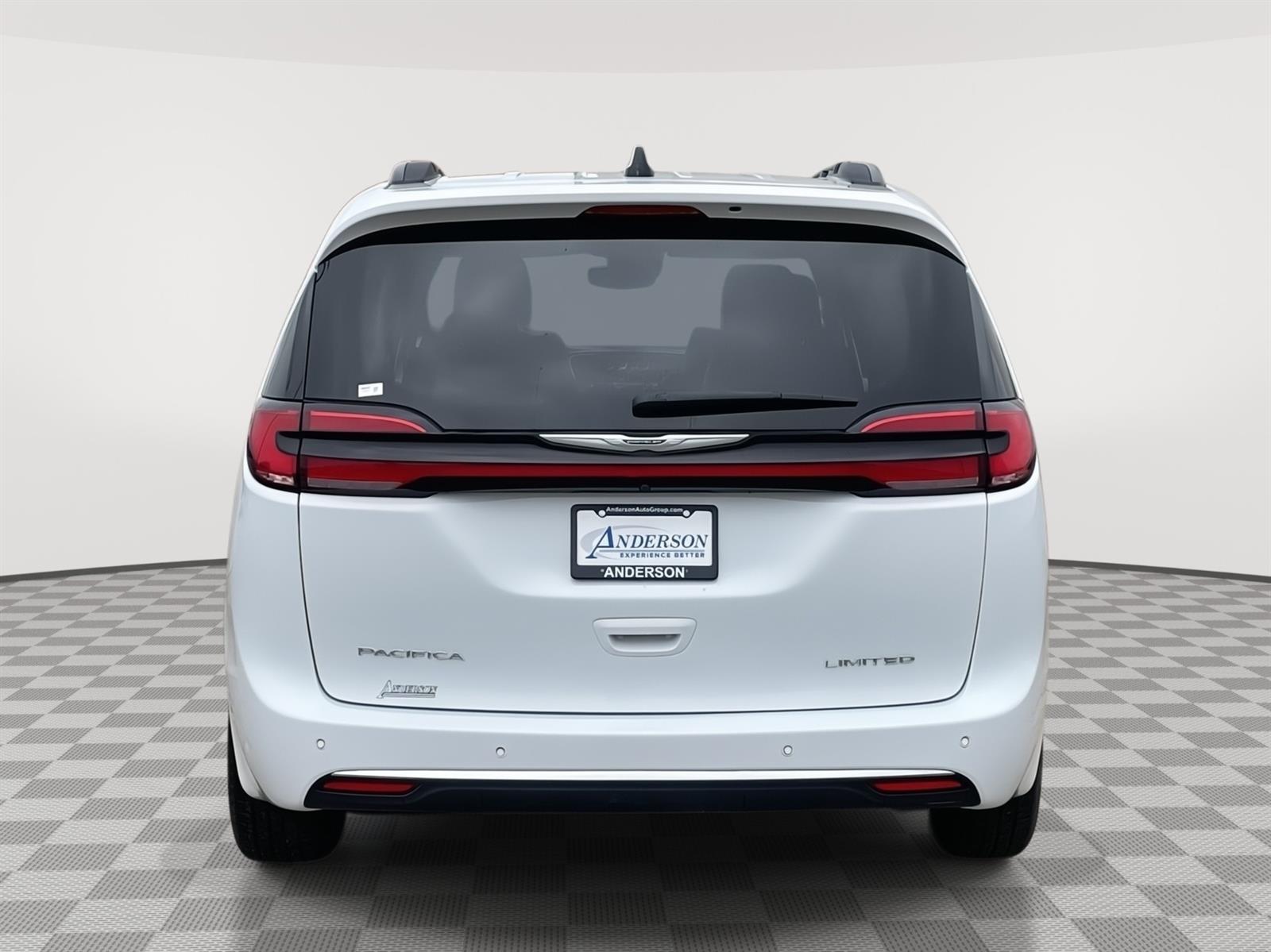 Used 2023 Chrysler Pacifica Limited Minivans for sale in Grand Island NE