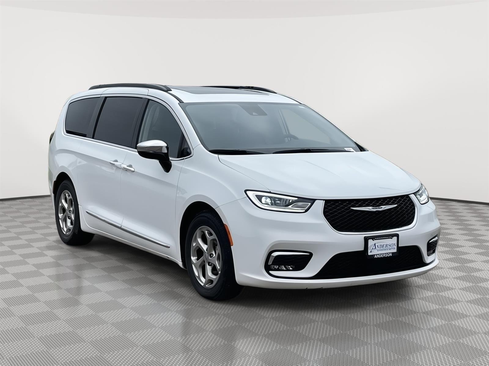 Pre-Owned 2023 Chrysler Pacifica for sale in Grand Island NE