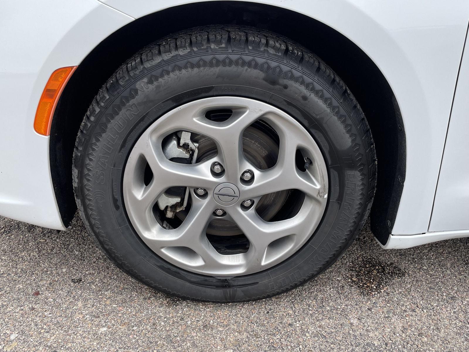 Pre-Owned 2023 Chrysler Pacifica for sale in Grand Island NE