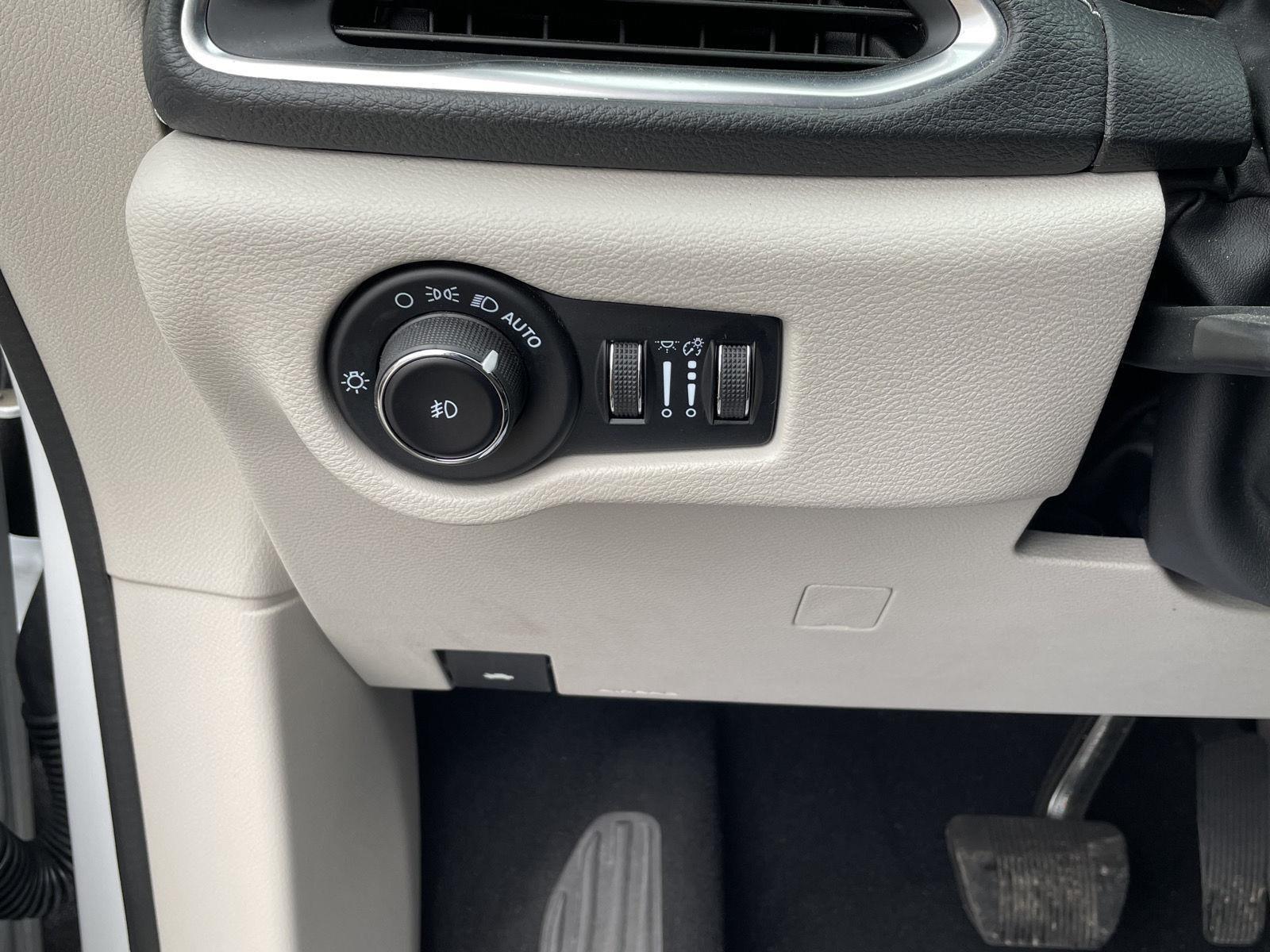 Pre-Owned 2023 Chrysler Pacifica for sale in Grand Island NE