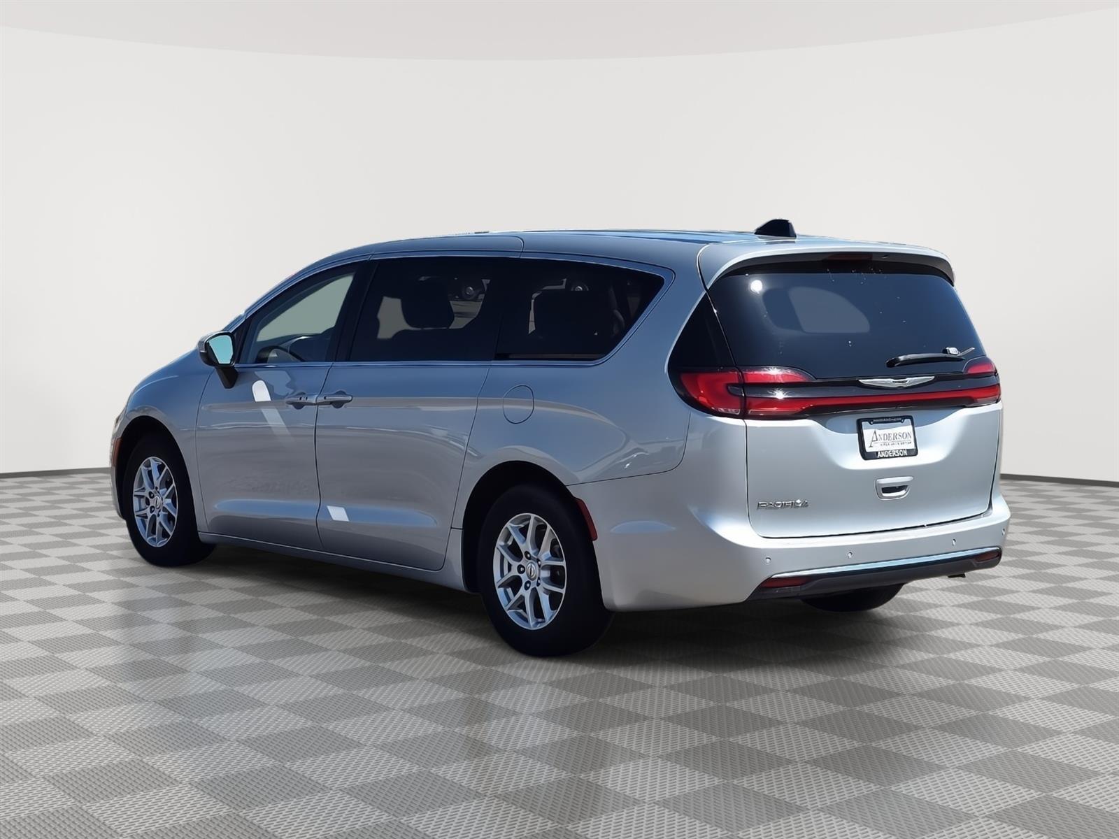Used 2023 Chrysler Pacifica Touring L Minivans for sale in Grand Island NE
