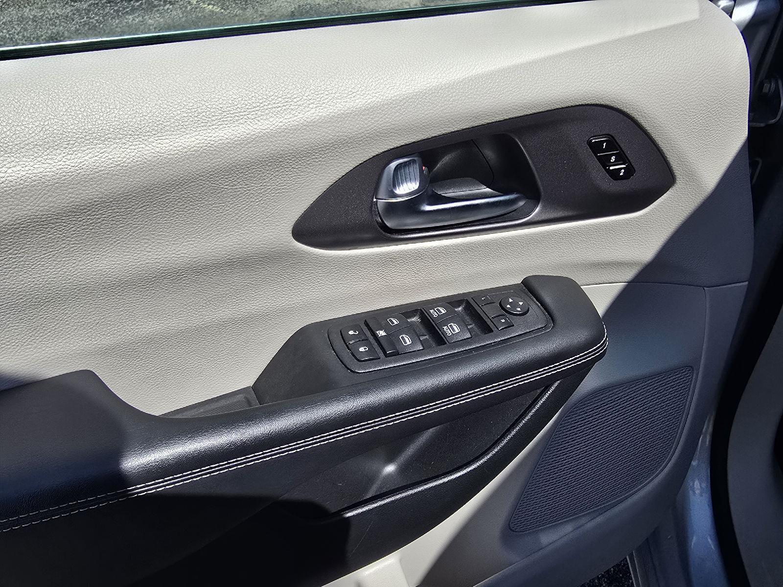 Pre-Owned 2023 Chrysler Pacifica for sale in Grand Island NE