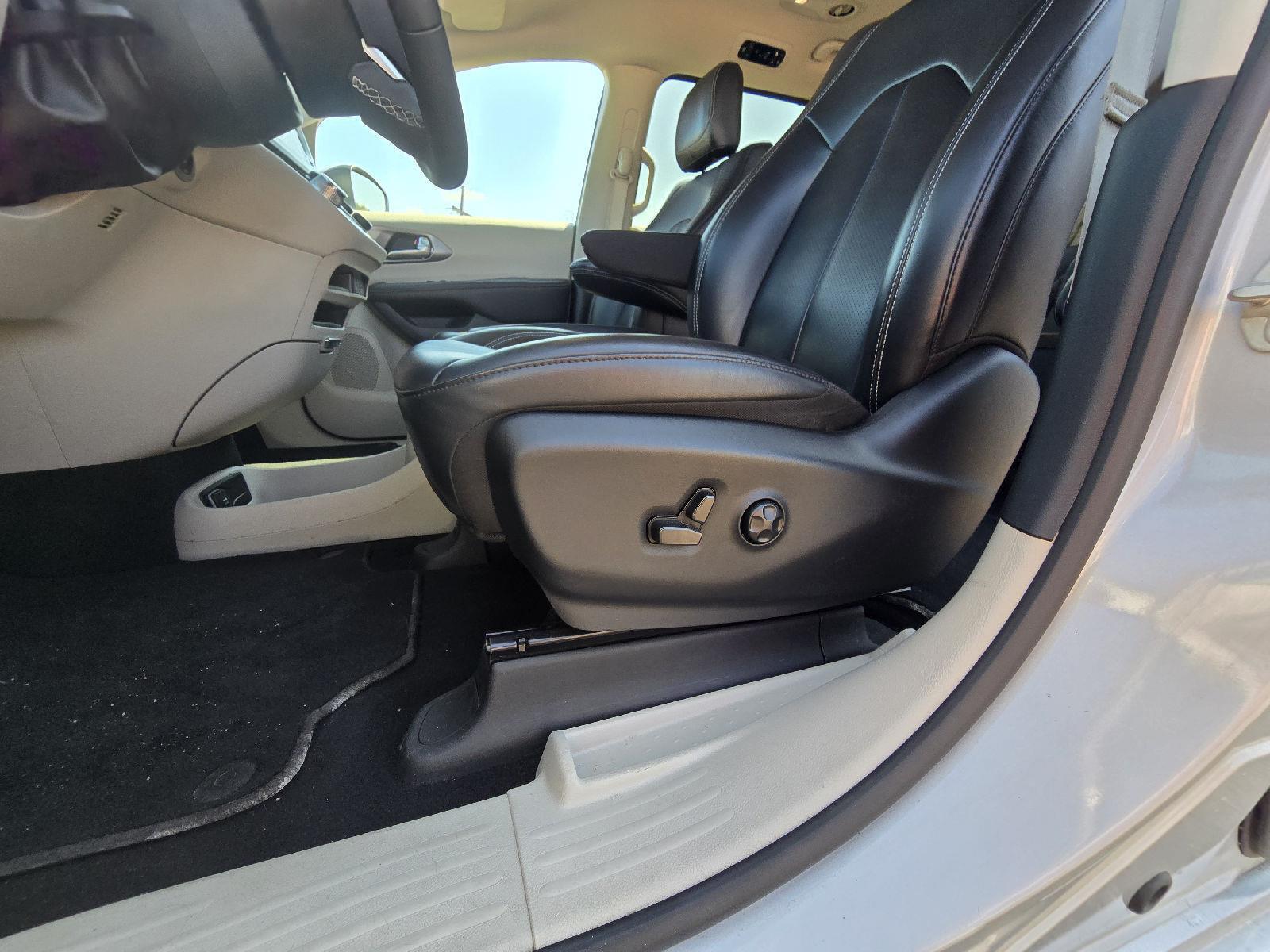 Pre-Owned 2023 Chrysler Pacifica for sale in Grand Island NE