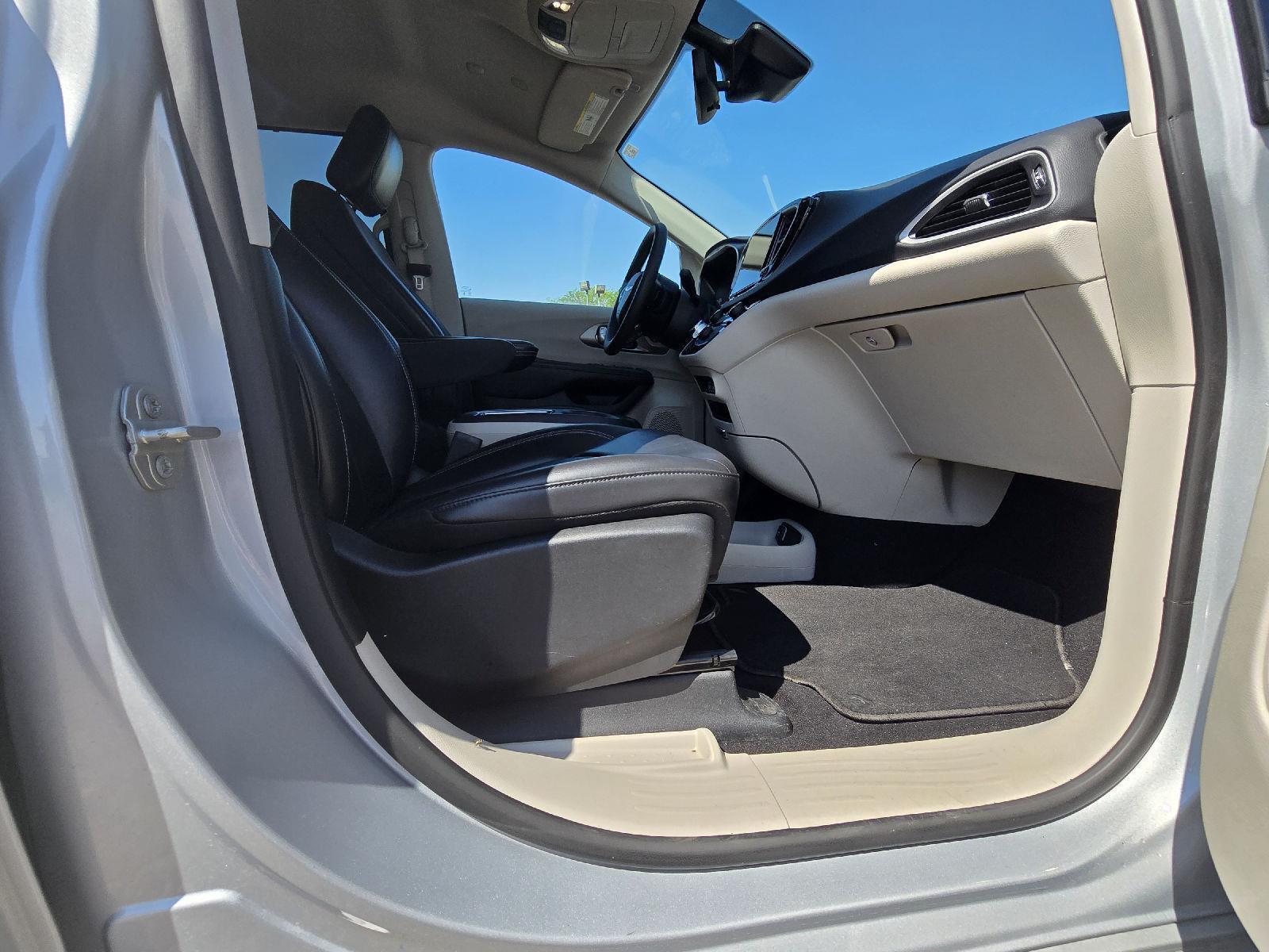 Pre-Owned 2023 Chrysler Pacifica for sale in Grand Island NE