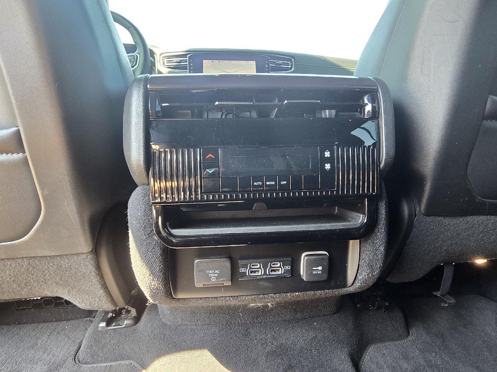 Used 2023 Jeep Wagoneer Base SUV for sale in Grand Island NE