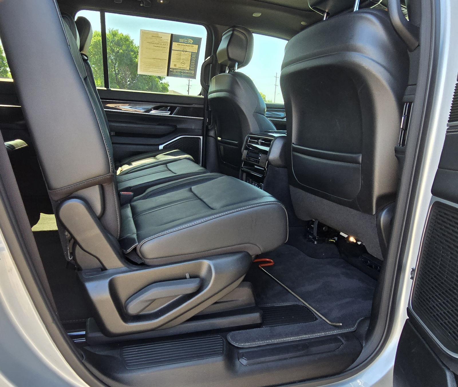 Used 2023 Jeep Wagoneer Base SUV for sale in Grand Island NE