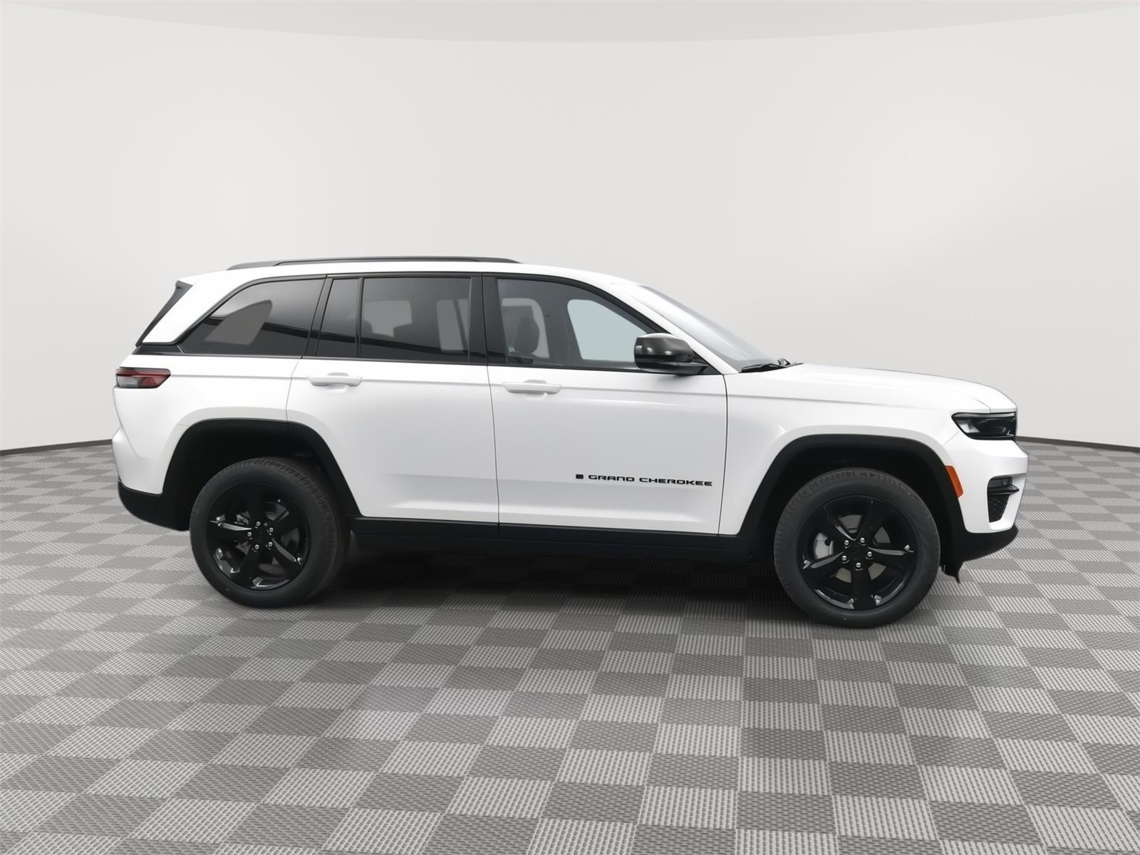 New 2025 Jeep Grand Cherokee Limited SUV/Crossover for sale in Grand Island NE