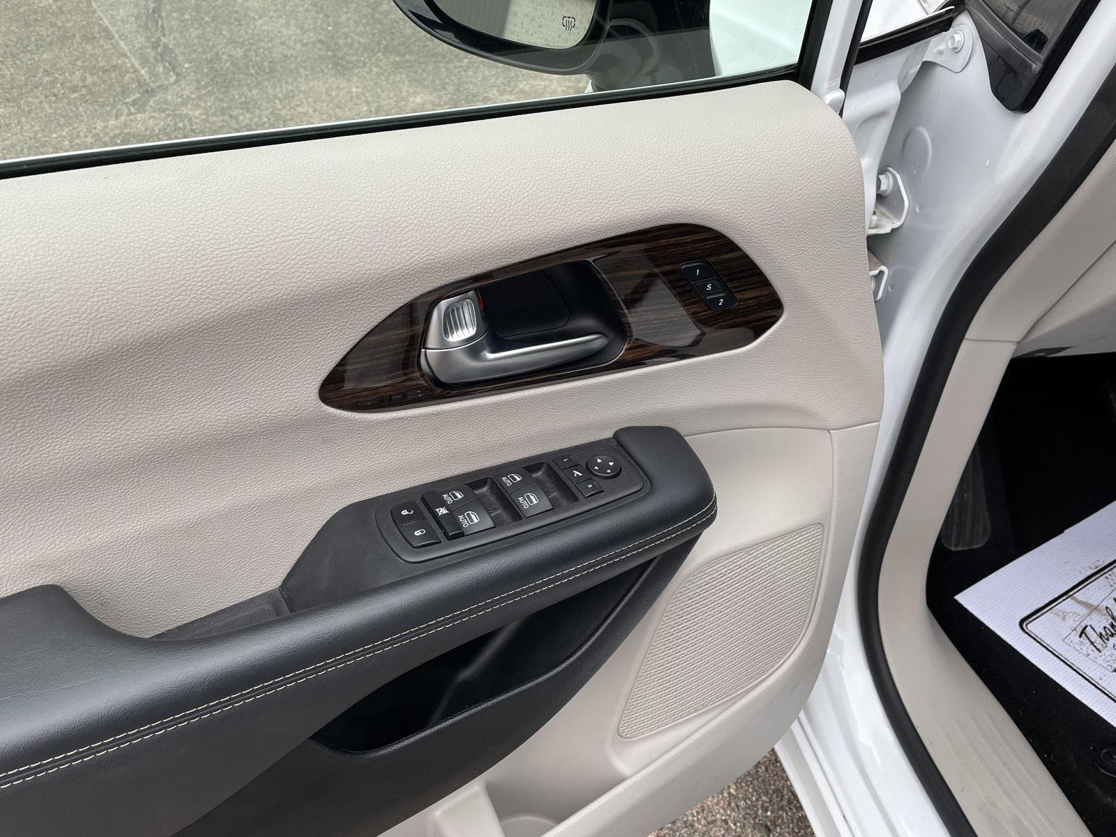 Pre-Owned 2023 Chrysler Pacifica for sale in Grand Island NE