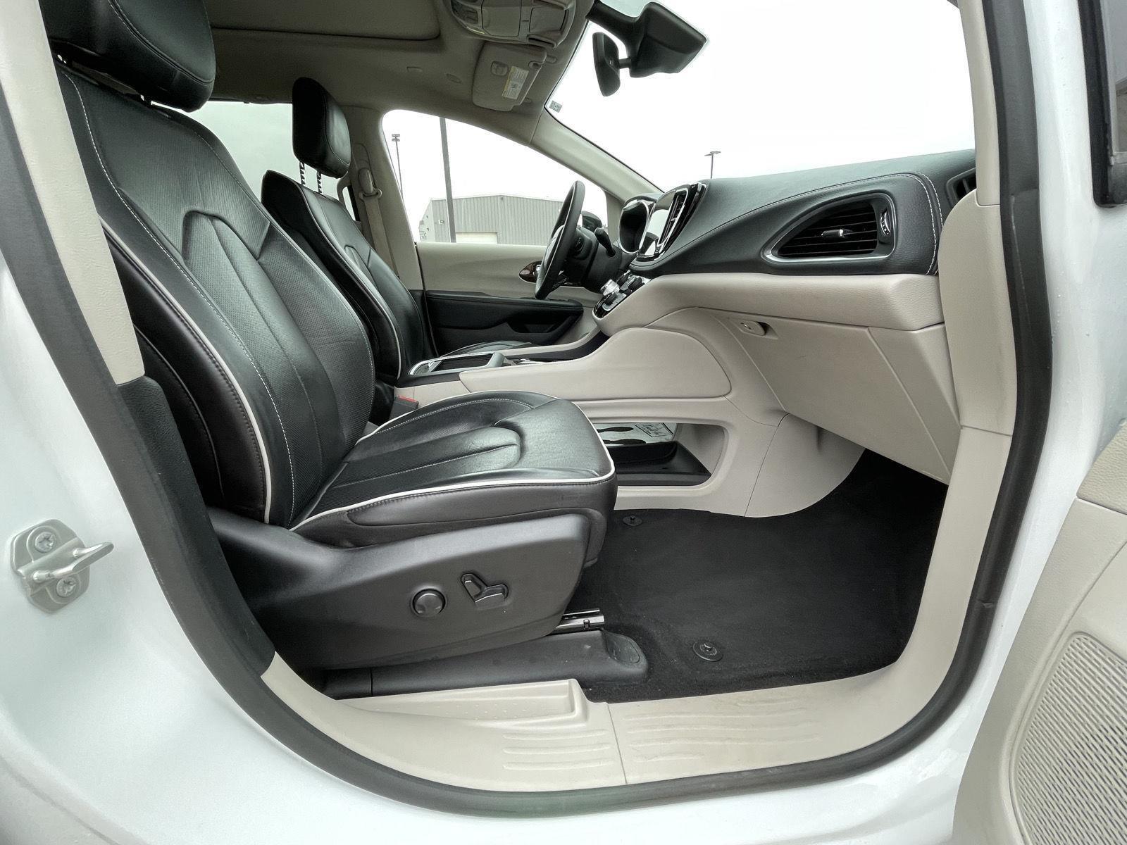 Pre-Owned 2023 Chrysler Pacifica for sale in Grand Island NE