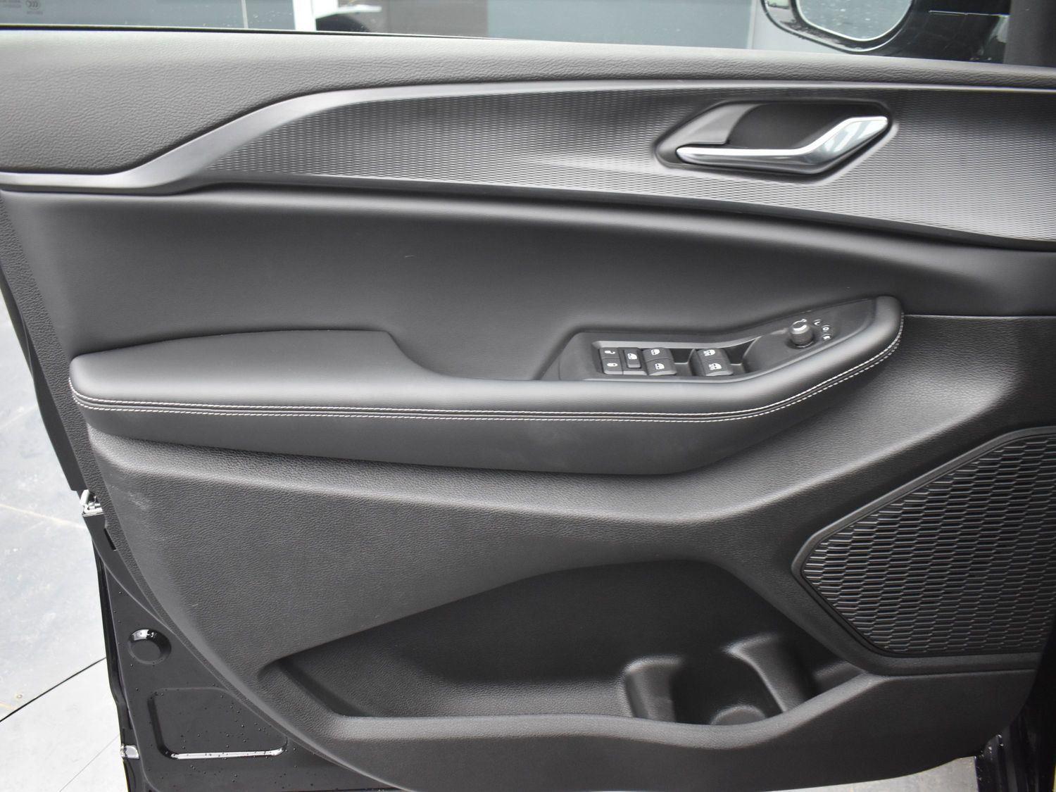 New 2025 Jeep Grand Cherokee L Altitude X SUV/Crossover for sale in Grand Island NE