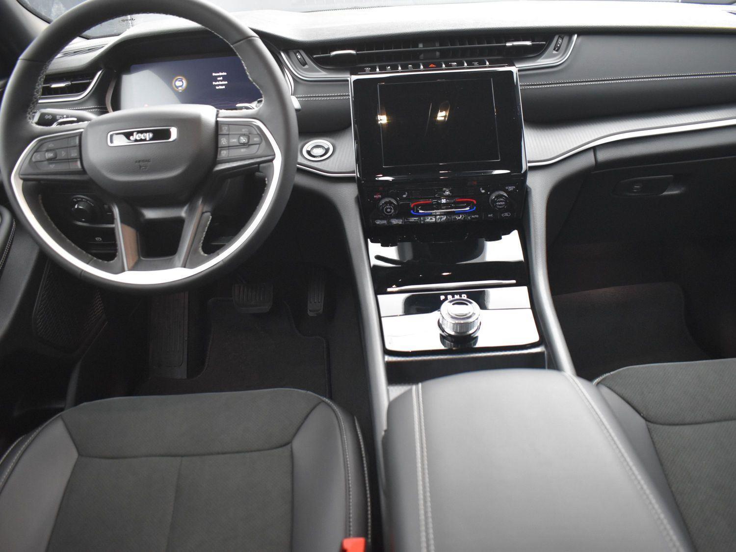 New 2025 Jeep Grand Cherokee L Altitude X SUV/Crossover for sale in Grand Island NE