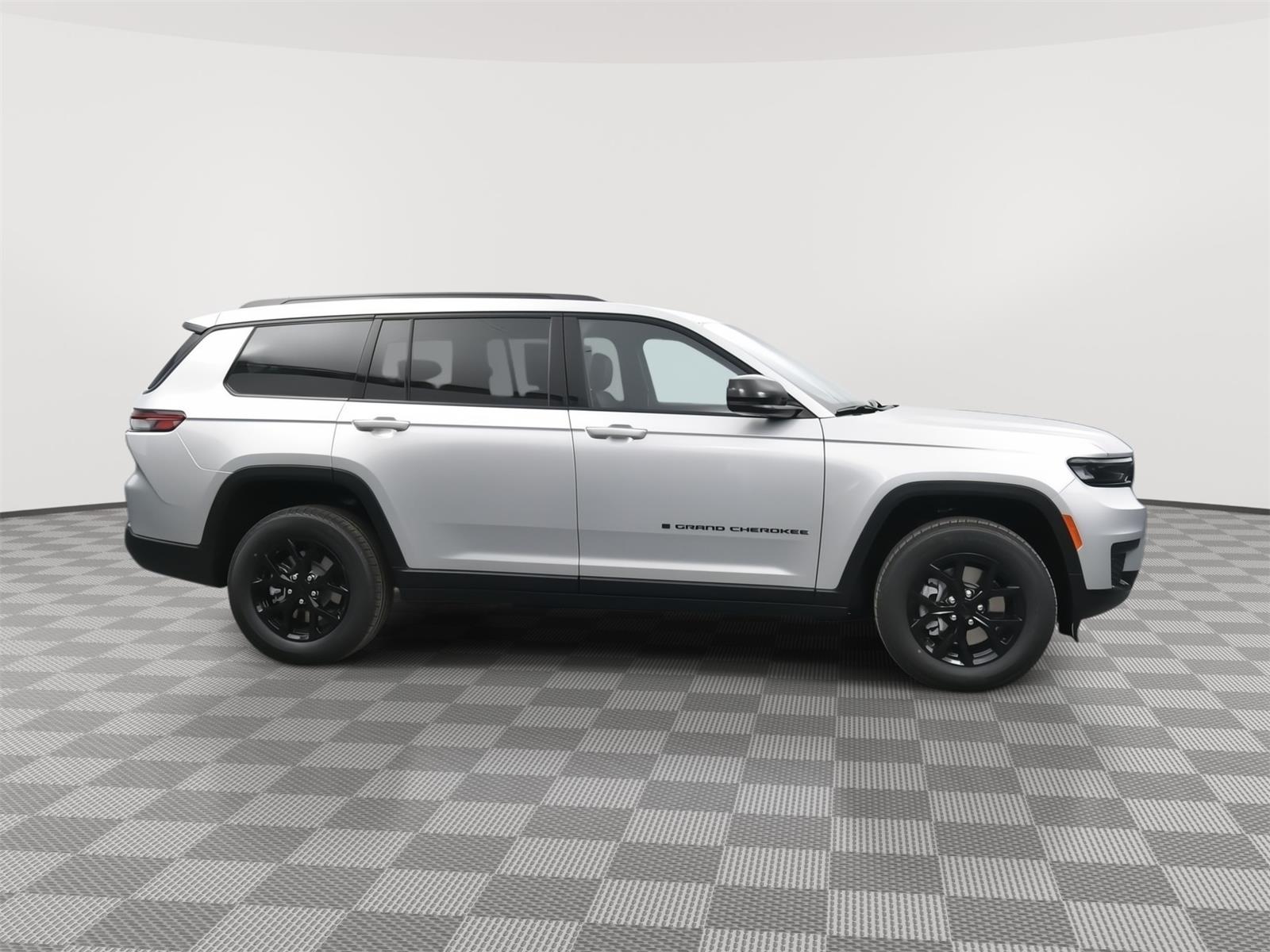 2025 Jeep Grand Cherokee Laredo Altitude X photo 5