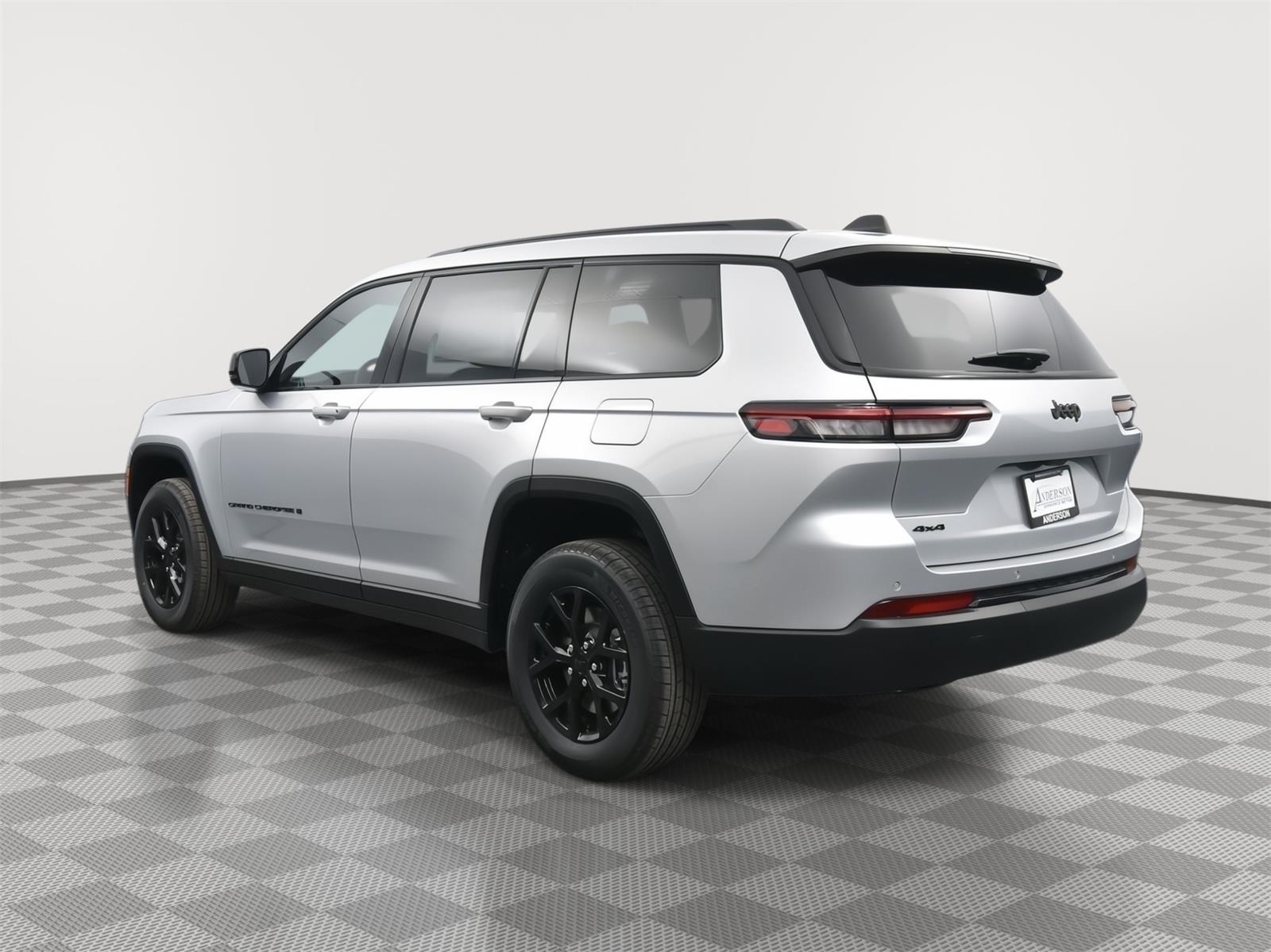 2025 Jeep Grand Cherokee Laredo Altitude X photo 8