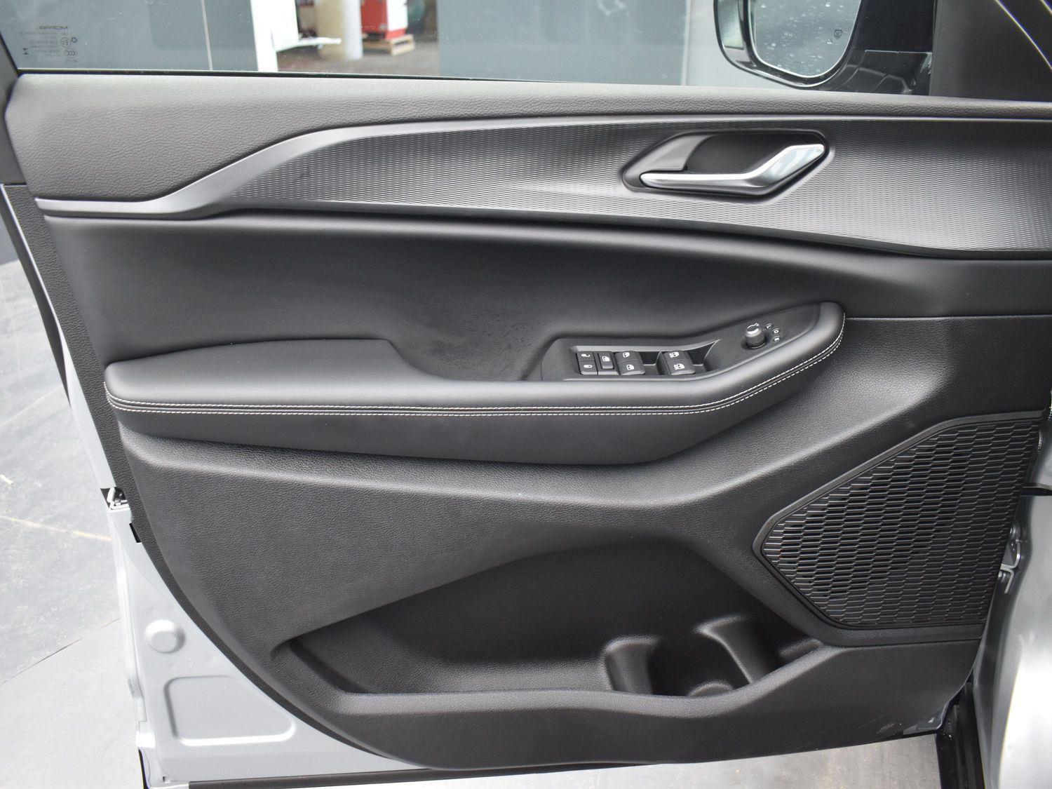 New 2025 Jeep Grand Cherokee L Altitude X SUV/Crossover for sale in Grand Island NE