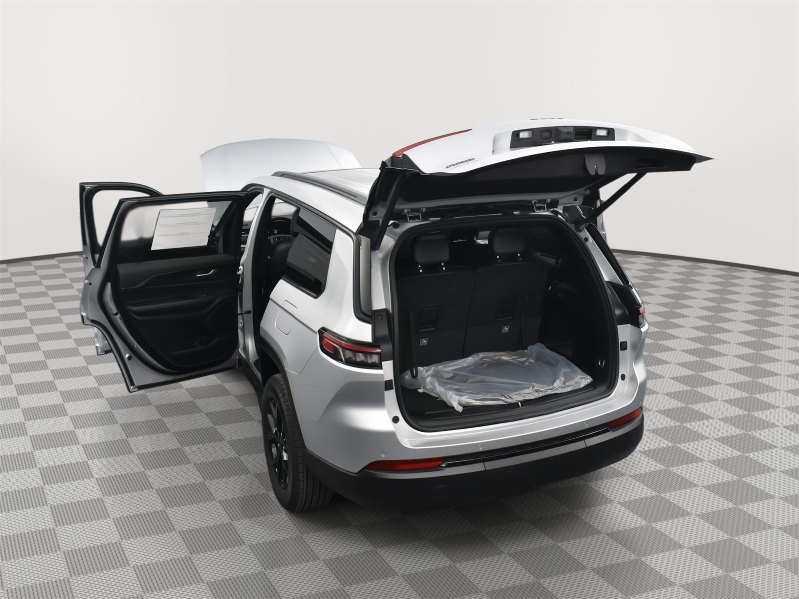 New 2025 Jeep Grand Cherokee L Altitude X SUV/Crossover for sale in Grand Island NE