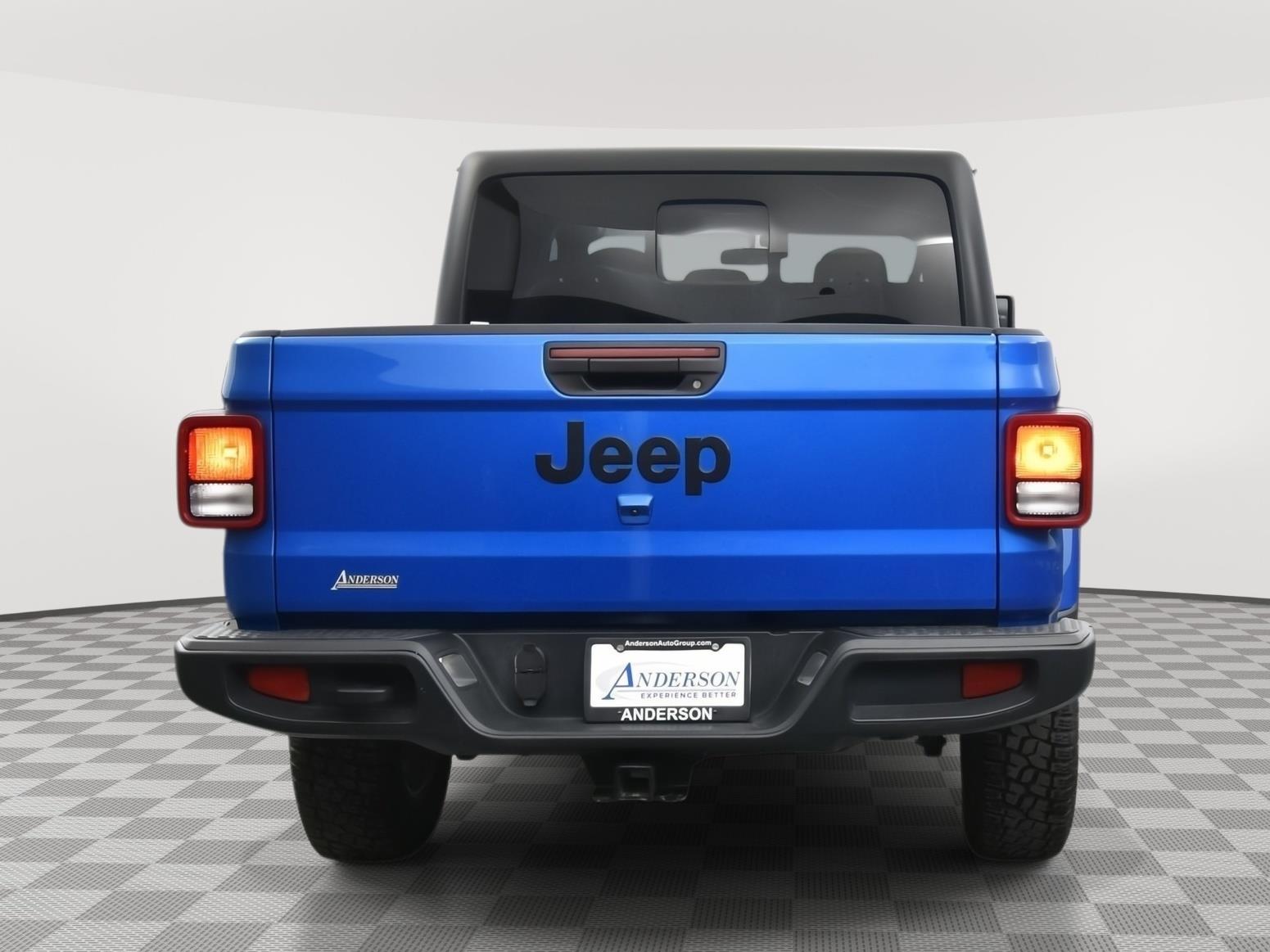 Used 2023 Jeep Gladiator Sport S Crew Cab Truck for sale in Grand Island NE