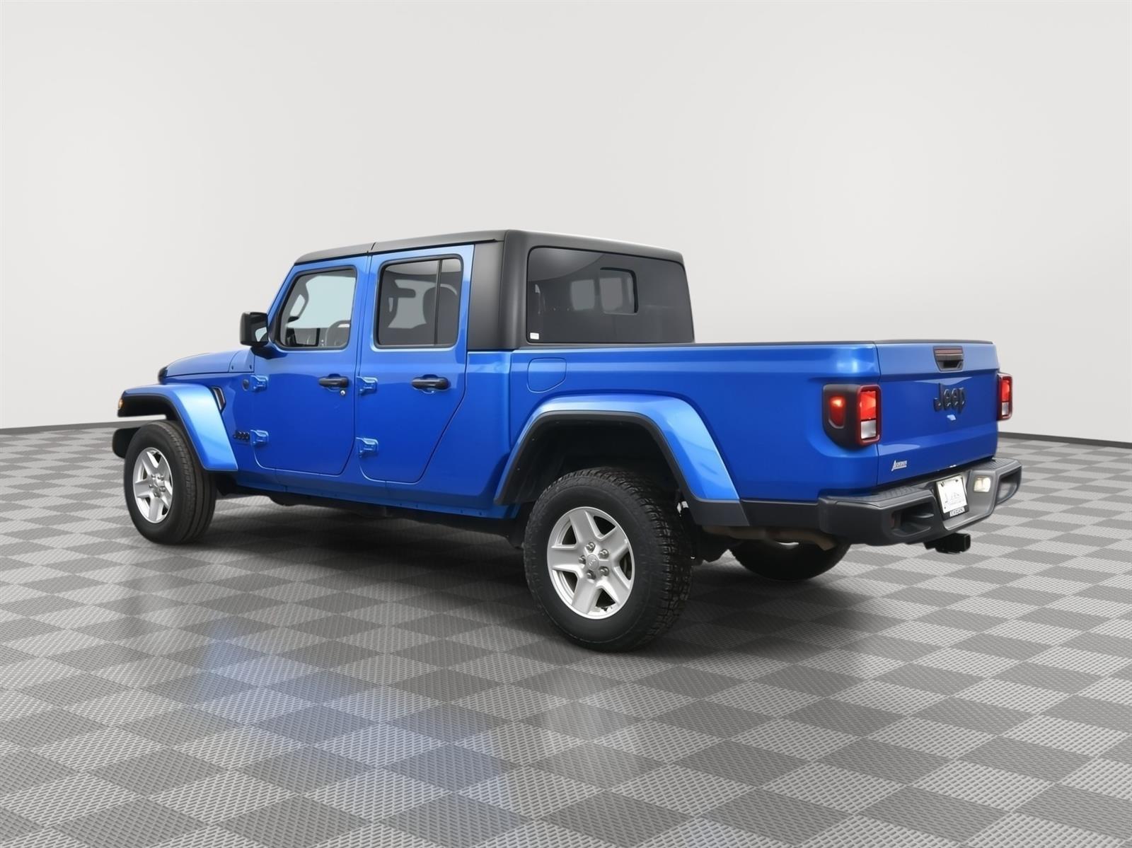Used 2023 Jeep Gladiator Sport S Crew Cab Truck for sale in Grand Island NE