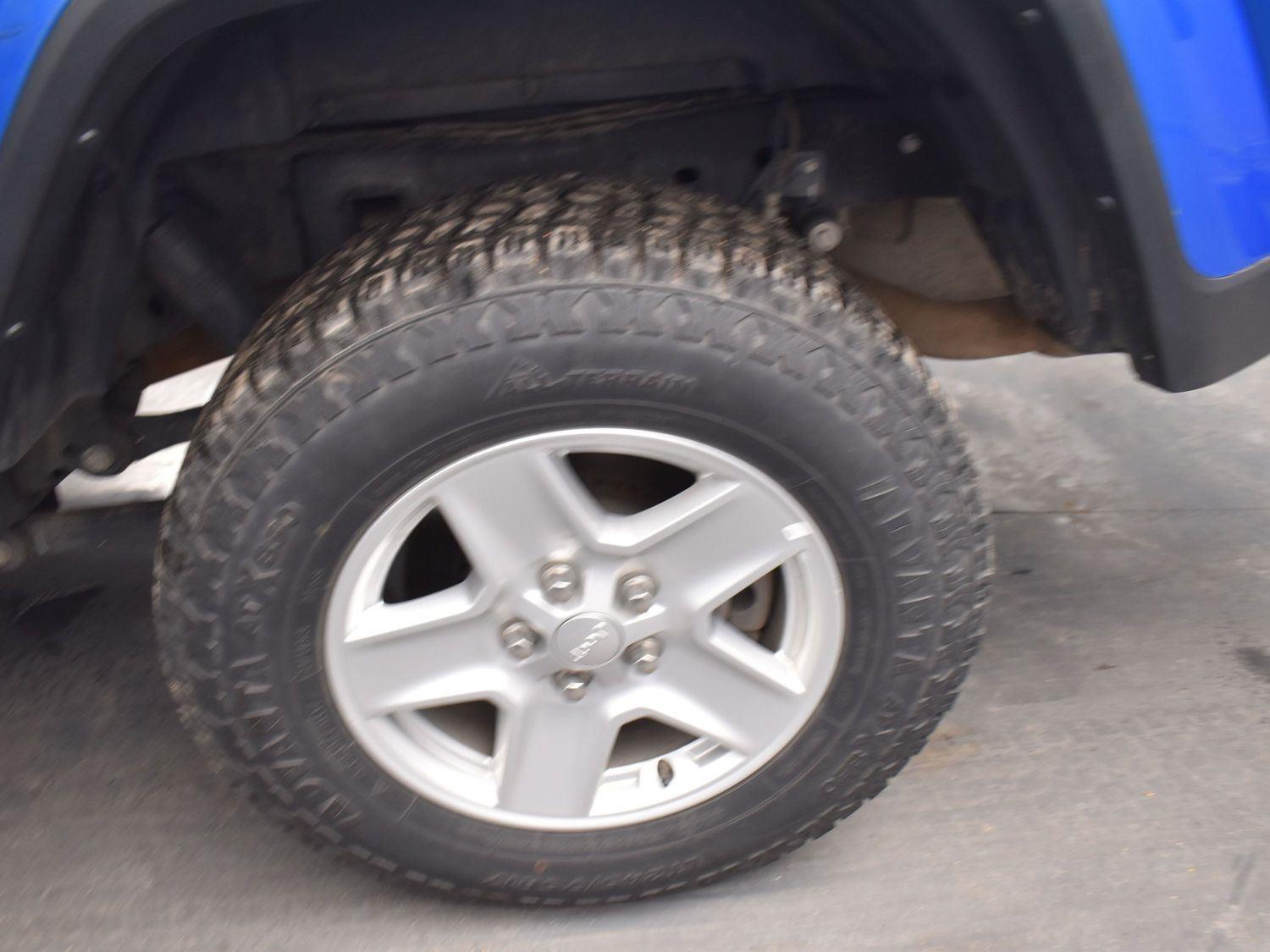 Used 2023 Jeep Gladiator Sport S Crew Cab Truck for sale in Grand Island NE