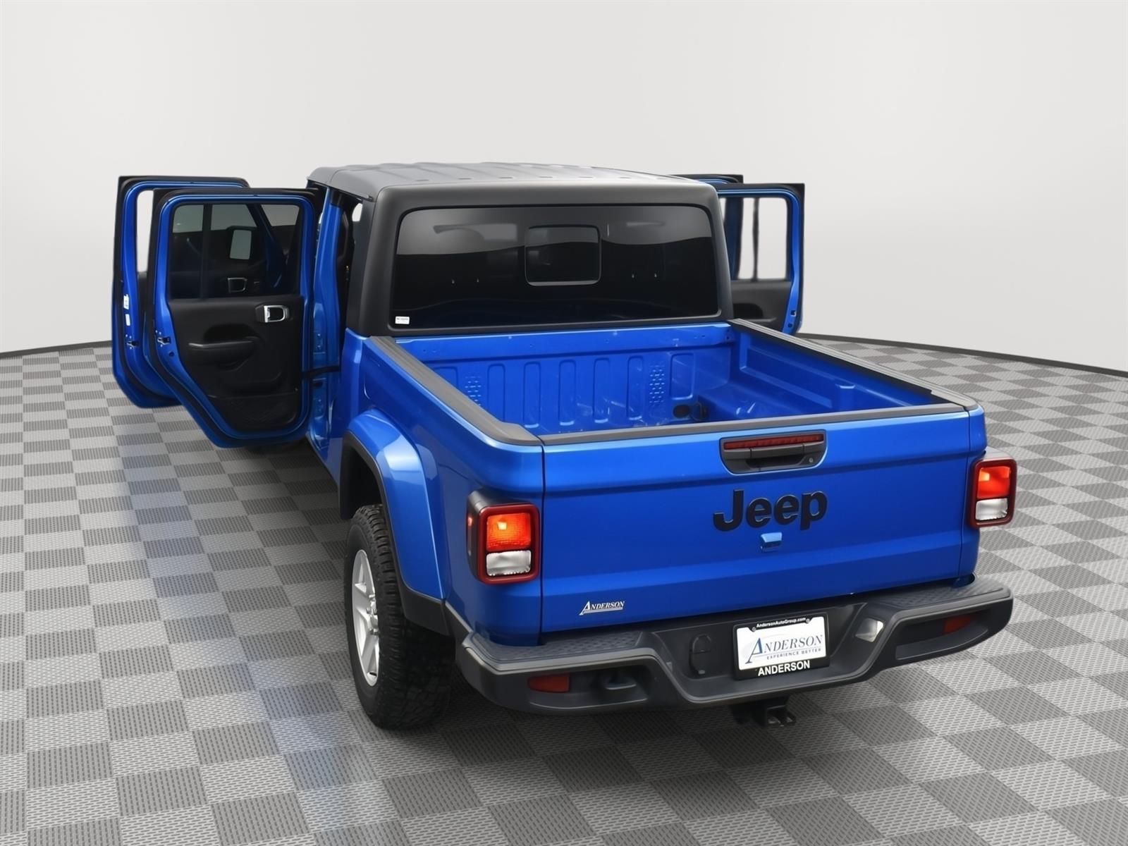 Used 2023 Jeep Gladiator Sport S Crew Cab Truck for sale in Grand Island NE