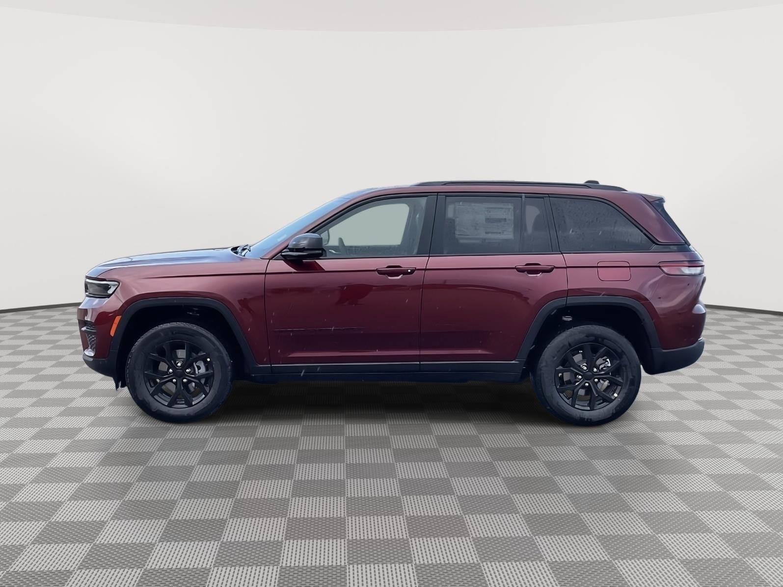 2025 Jeep Grand Cherokee Altitude X photo 2