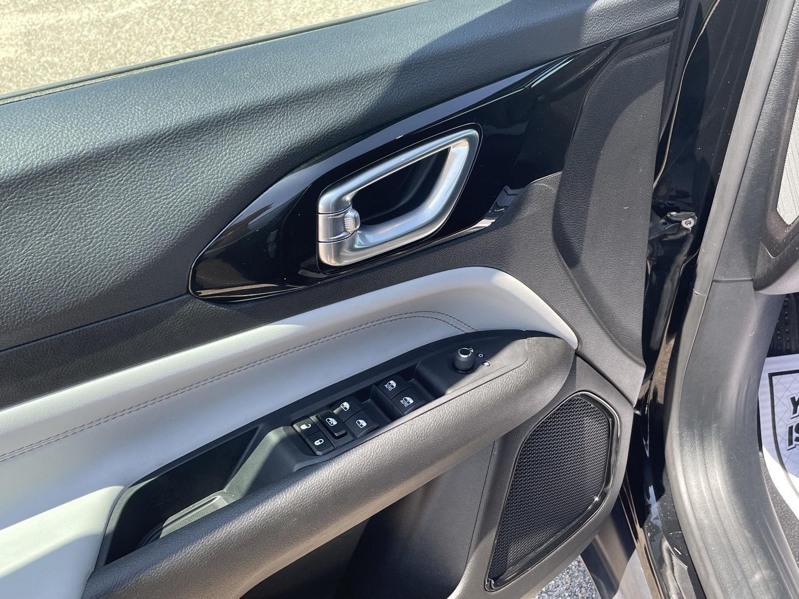 2024 Jeep Compass Limited photo 13