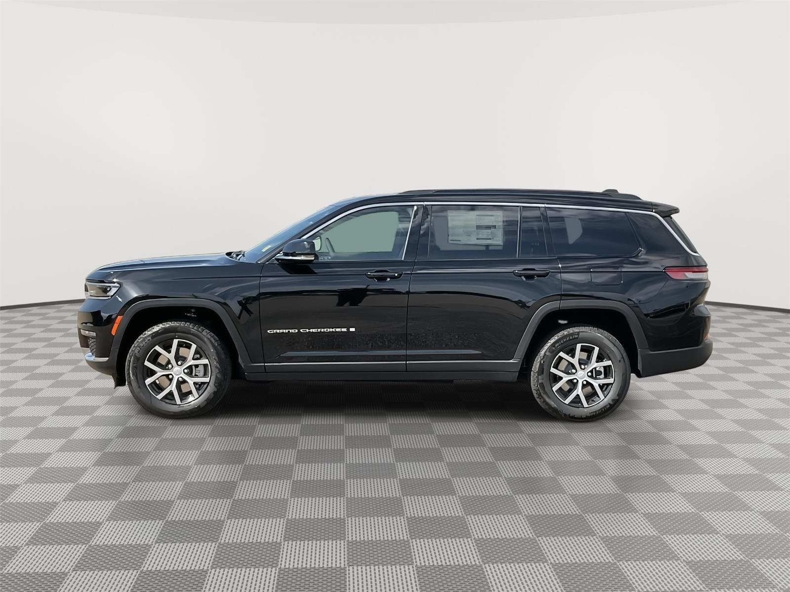 2025 Jeep Grand Cherokee Limited photo 2