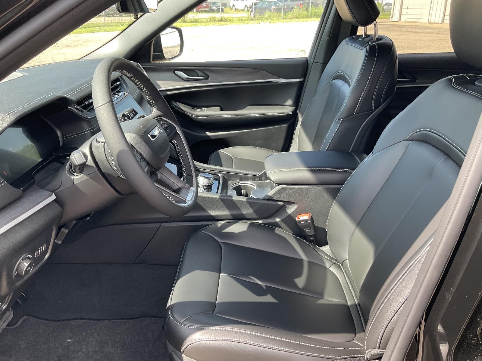 New 2025 Jeep Grand Cherokee L Limited SUV/Crossover for sale in Grand Island NE