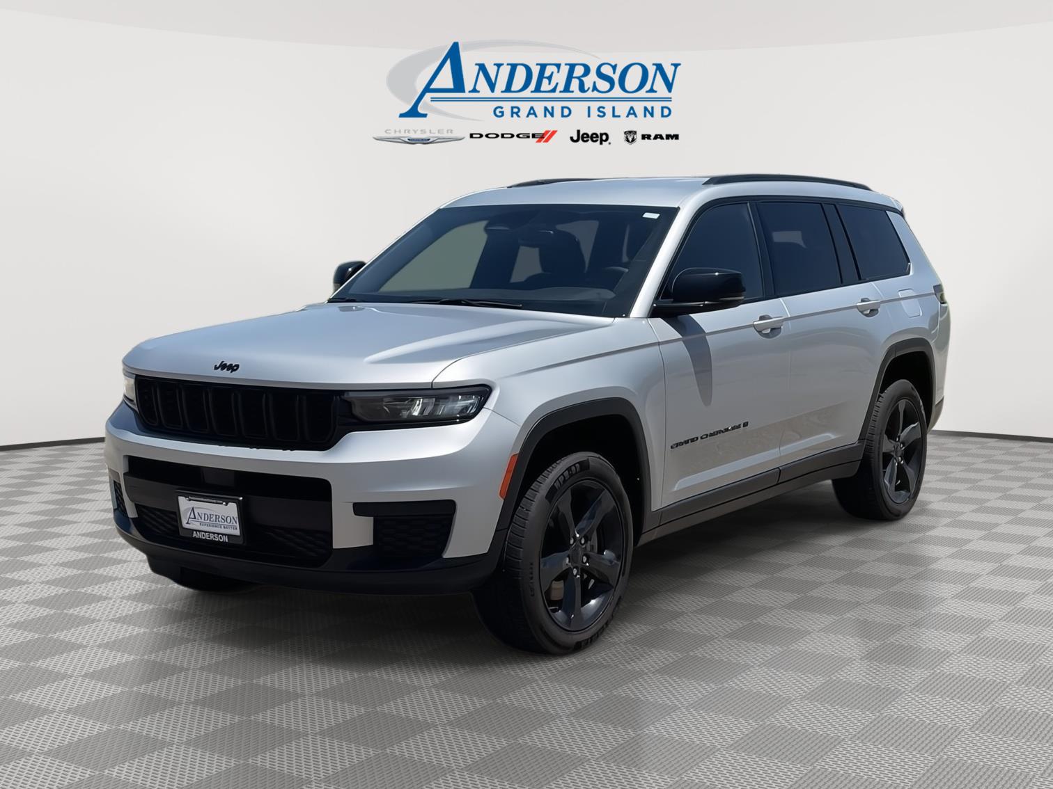 Used 2023 Jeep Grand Cherokee L Altitude SUV for sale in Grand Island NE