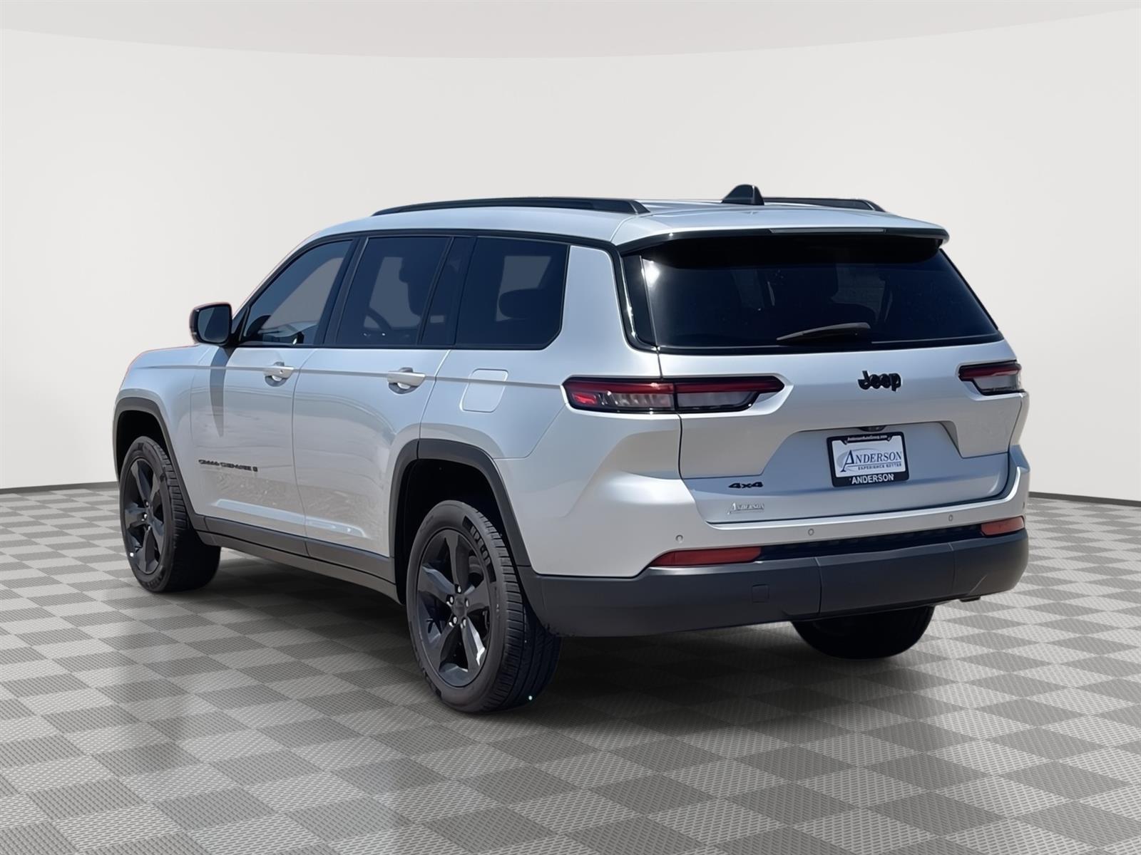 Used 2023 Jeep Grand Cherokee L Altitude SUV for sale in Grand Island NE