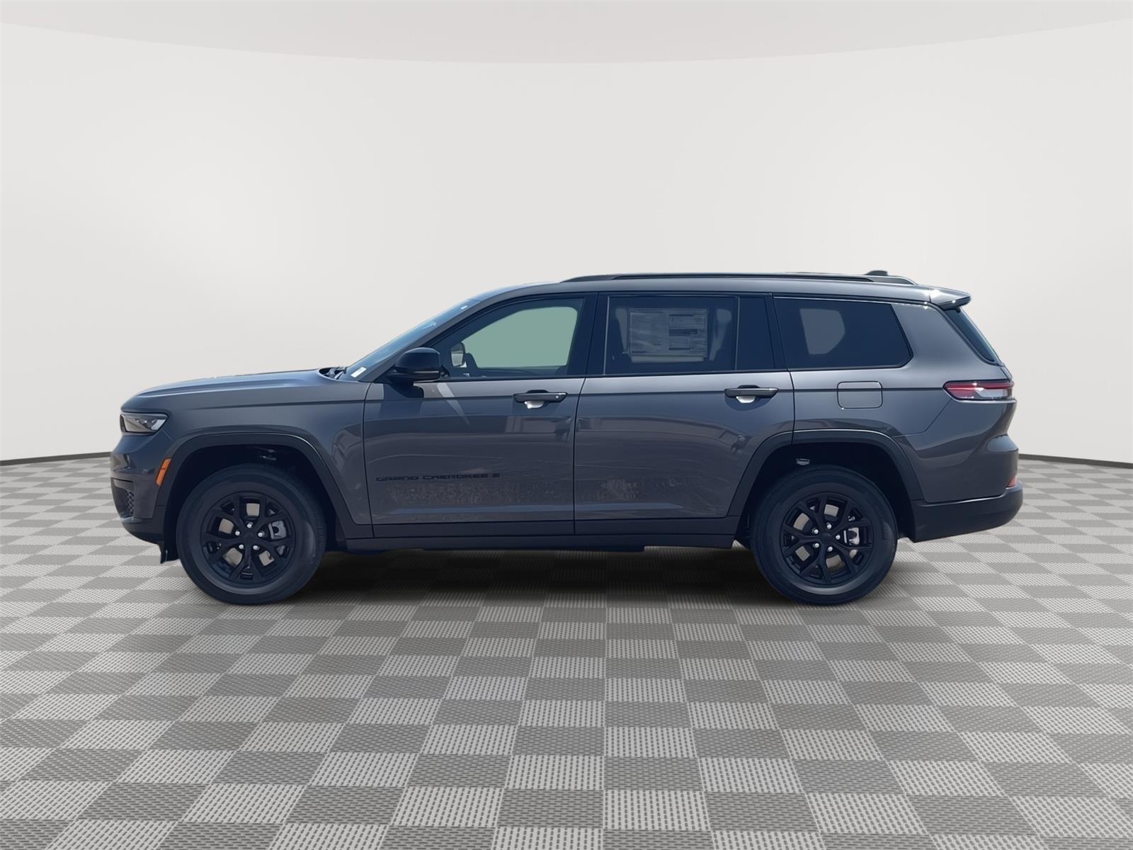 2025 Jeep Grand Cherokee Altitude X photo 2